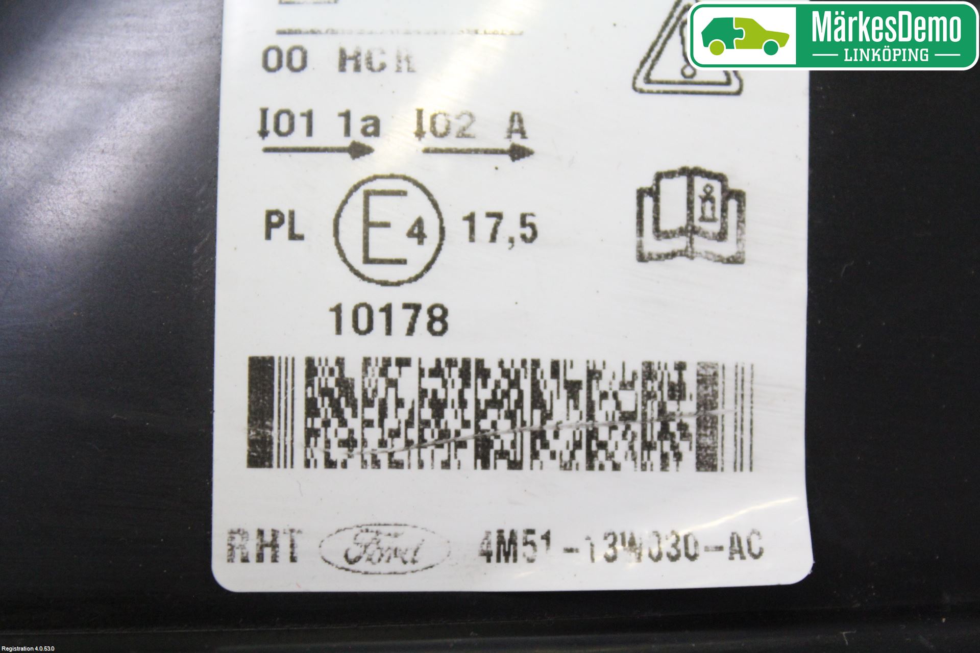 Ford FOCUS     04-07 Strålkastare Vänster