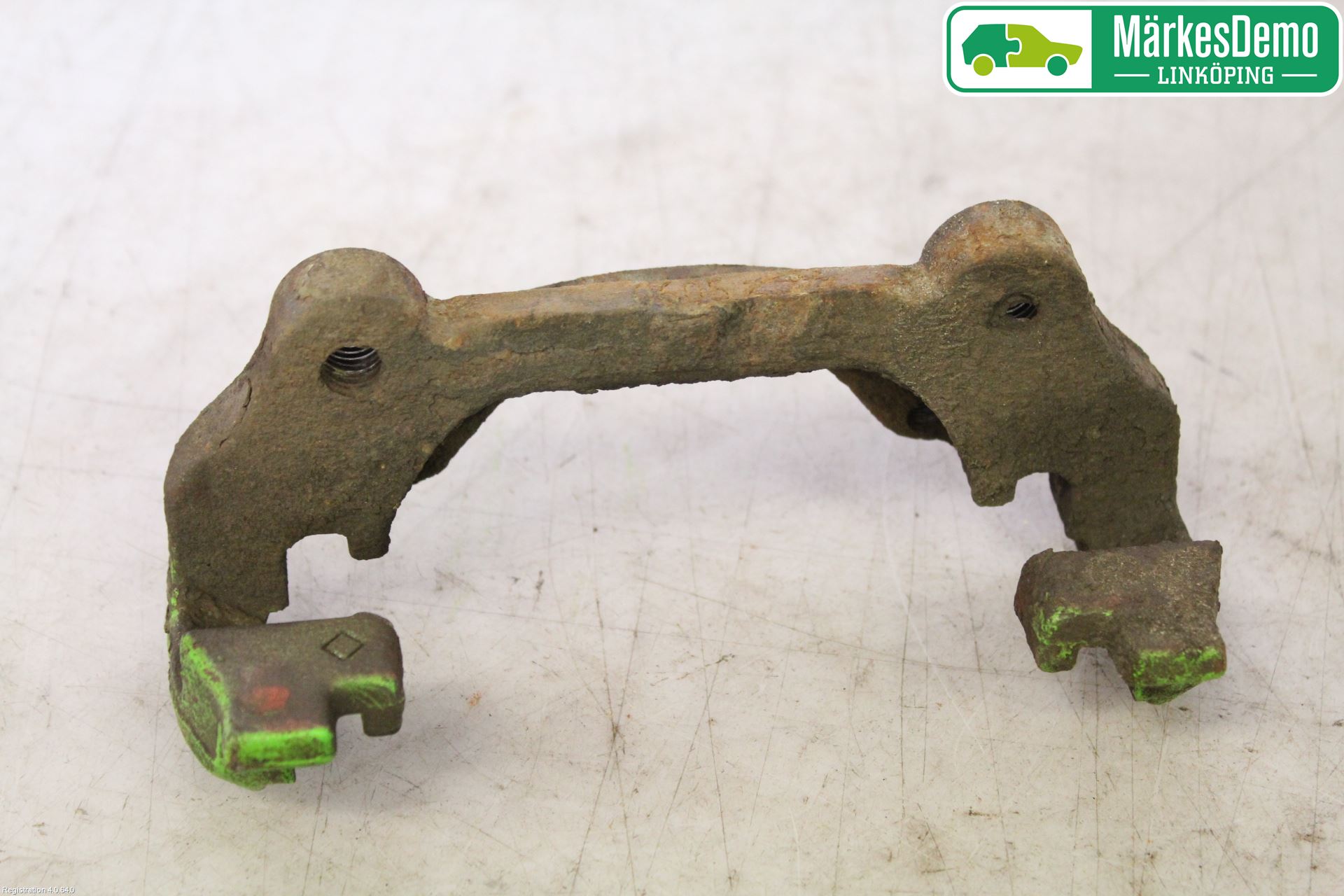 Saab 9-3 VER 2 Bromsokshållare