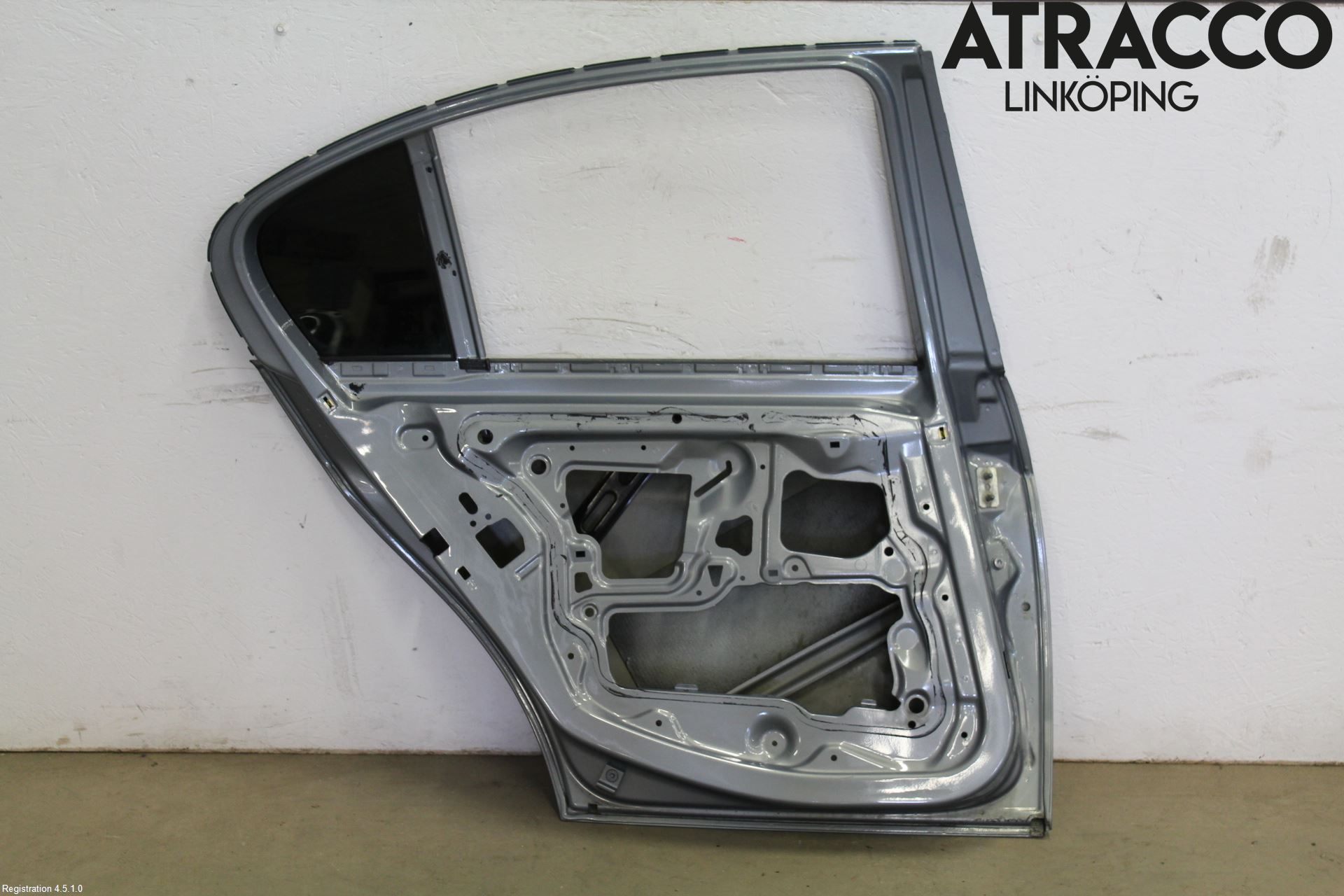 BMW 3 E90/91 SED/TOU 05-12 Dörr Bak Vänster