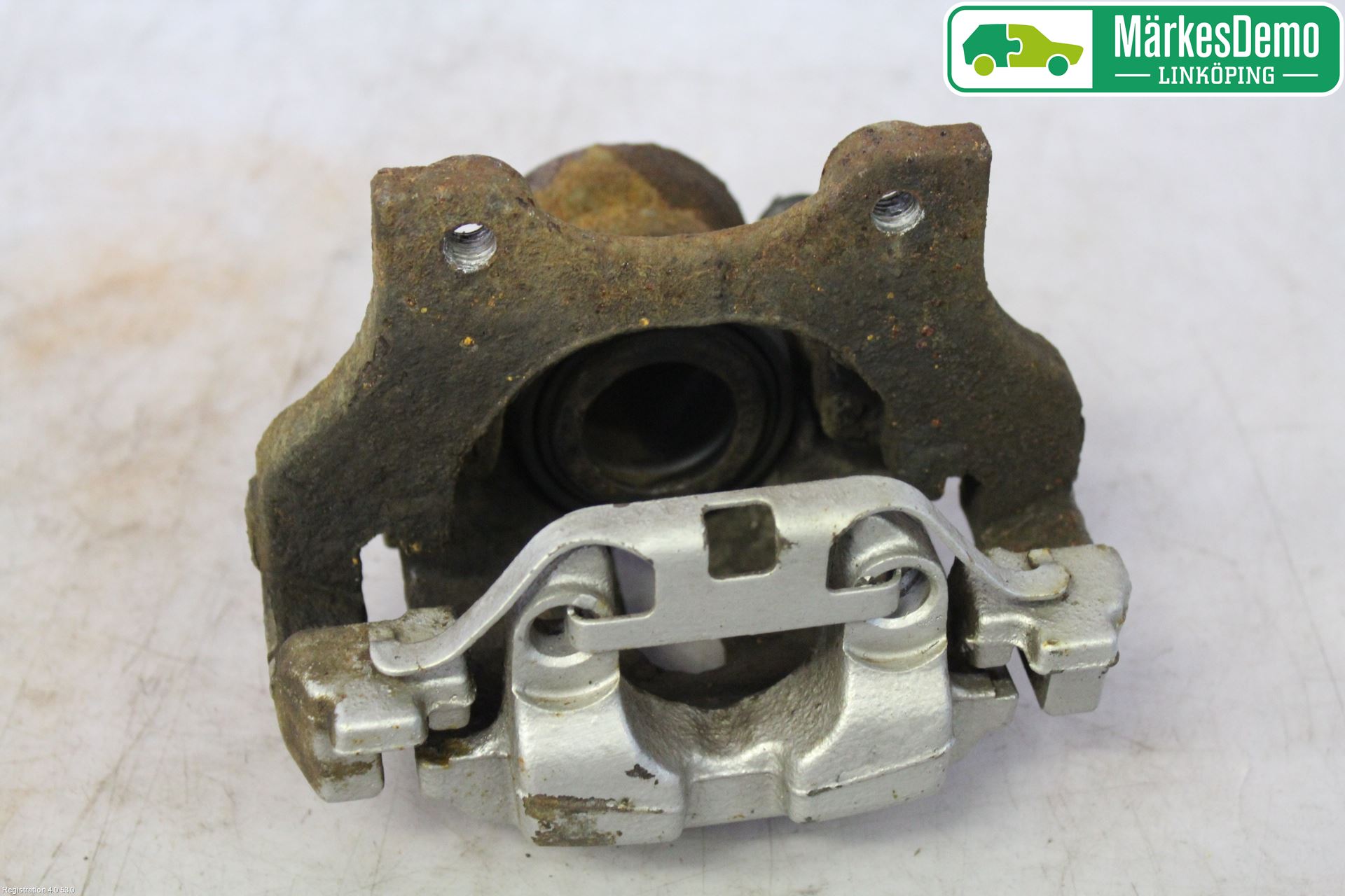 BMW 3 E90/91 SED/TOU 05-12 Bromsok Bak Höger