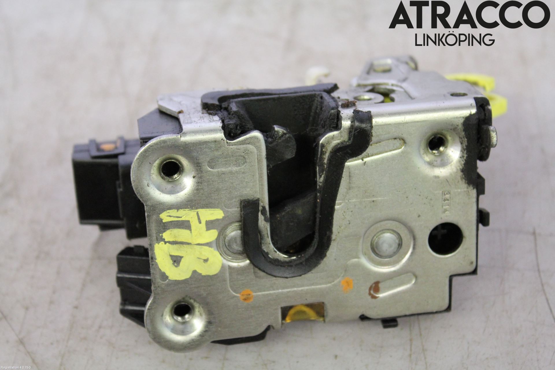 Dacia DUSTER 10-17 Låskista-Dörrlås