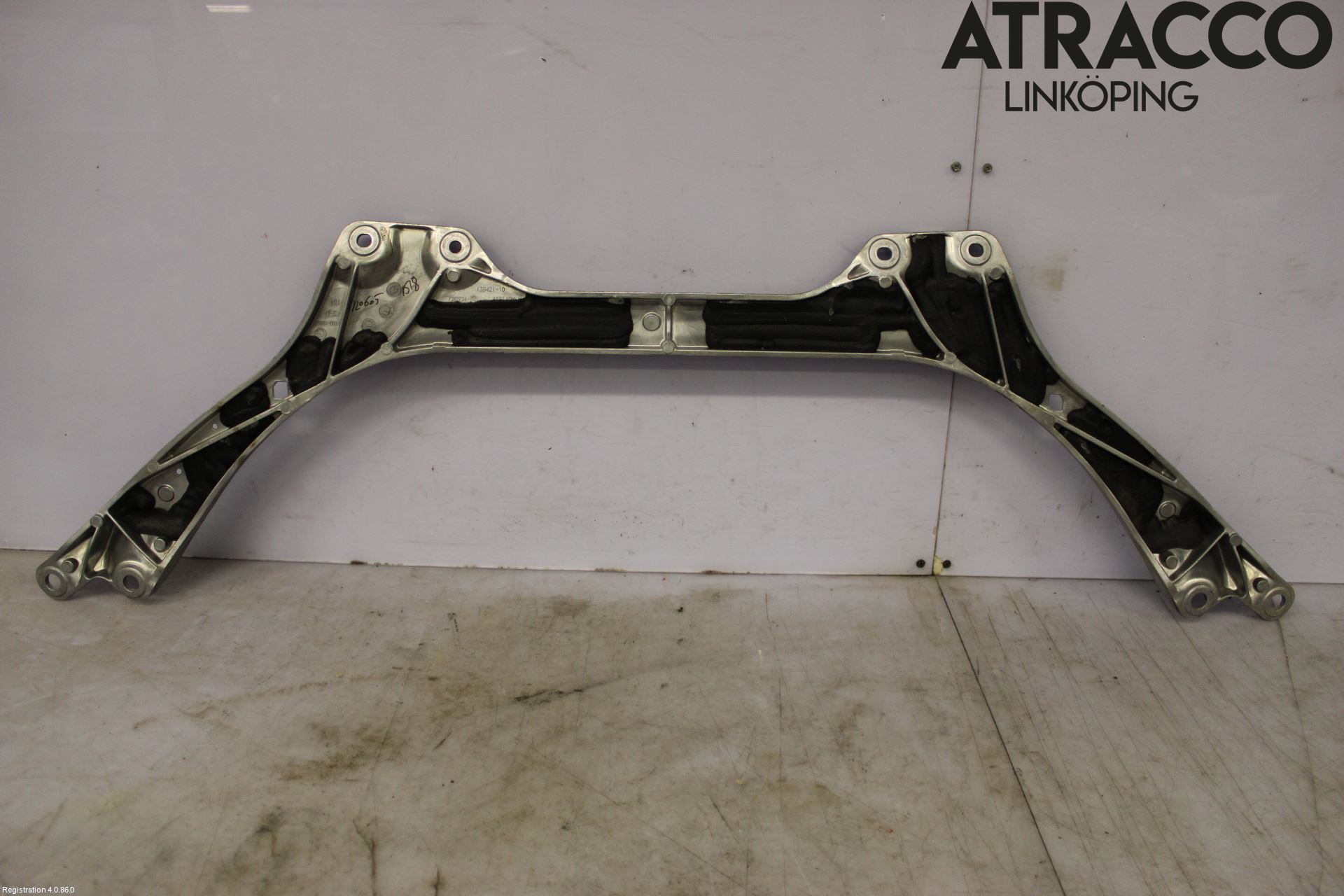 BMW 5 G30/G31/F90 17-23 Fjäderbensstag