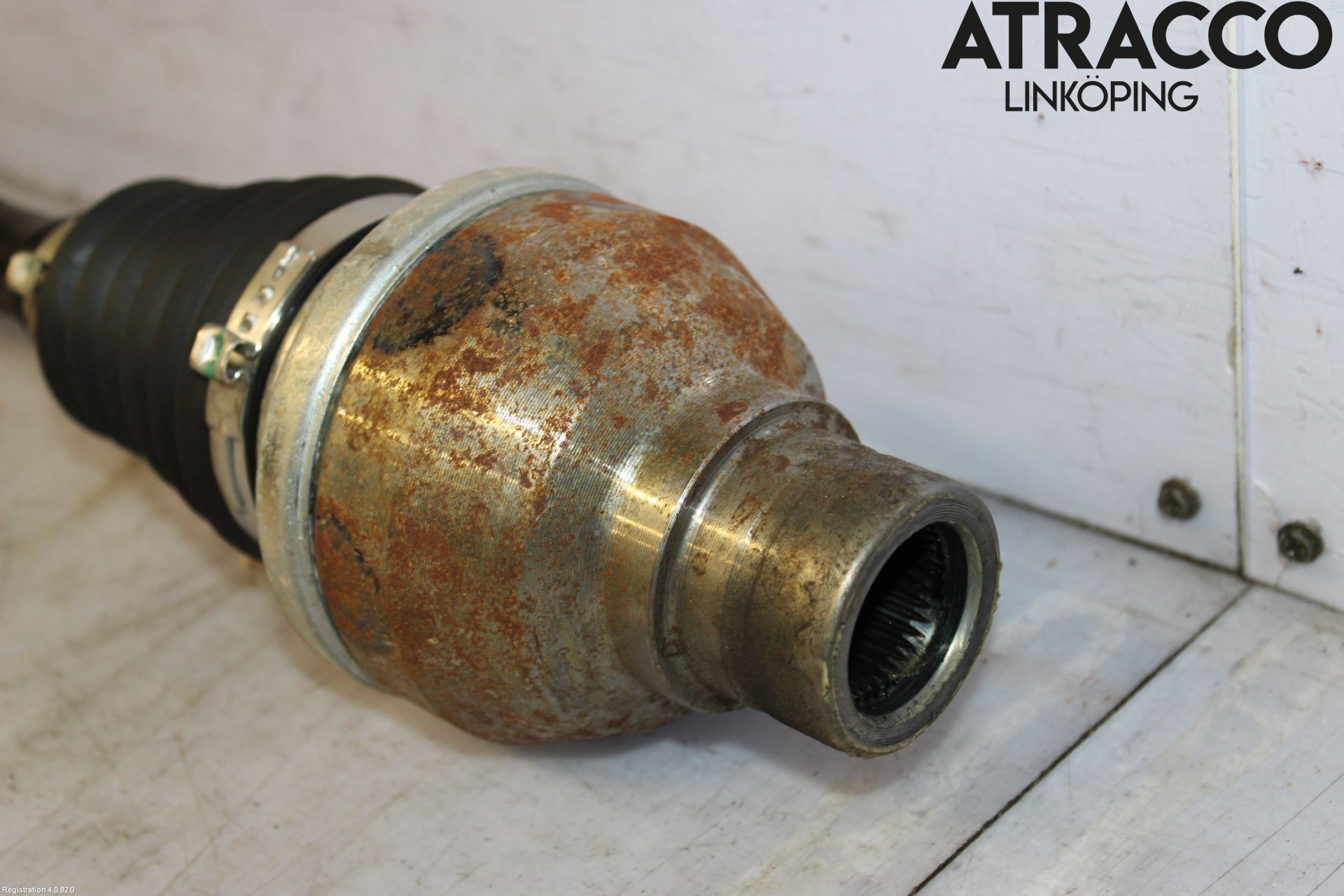 Skoda KAROQ 18- Drivaxel Fram Höger