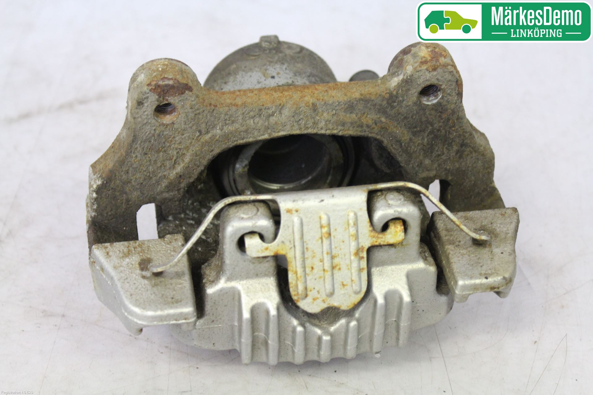 BMW 3 E90/91 SED/TOU 05-12 Bromsok Fram Höger