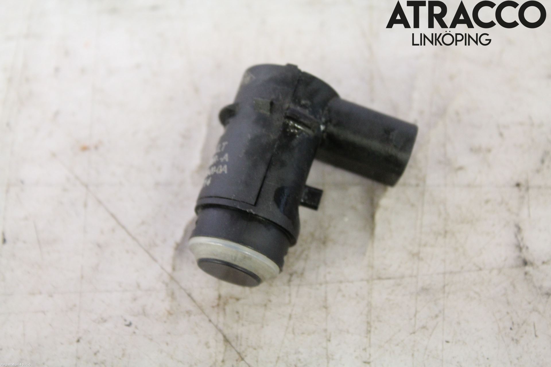 Dacia DUSTER 10-17 Parkeringshjälp Backsensor