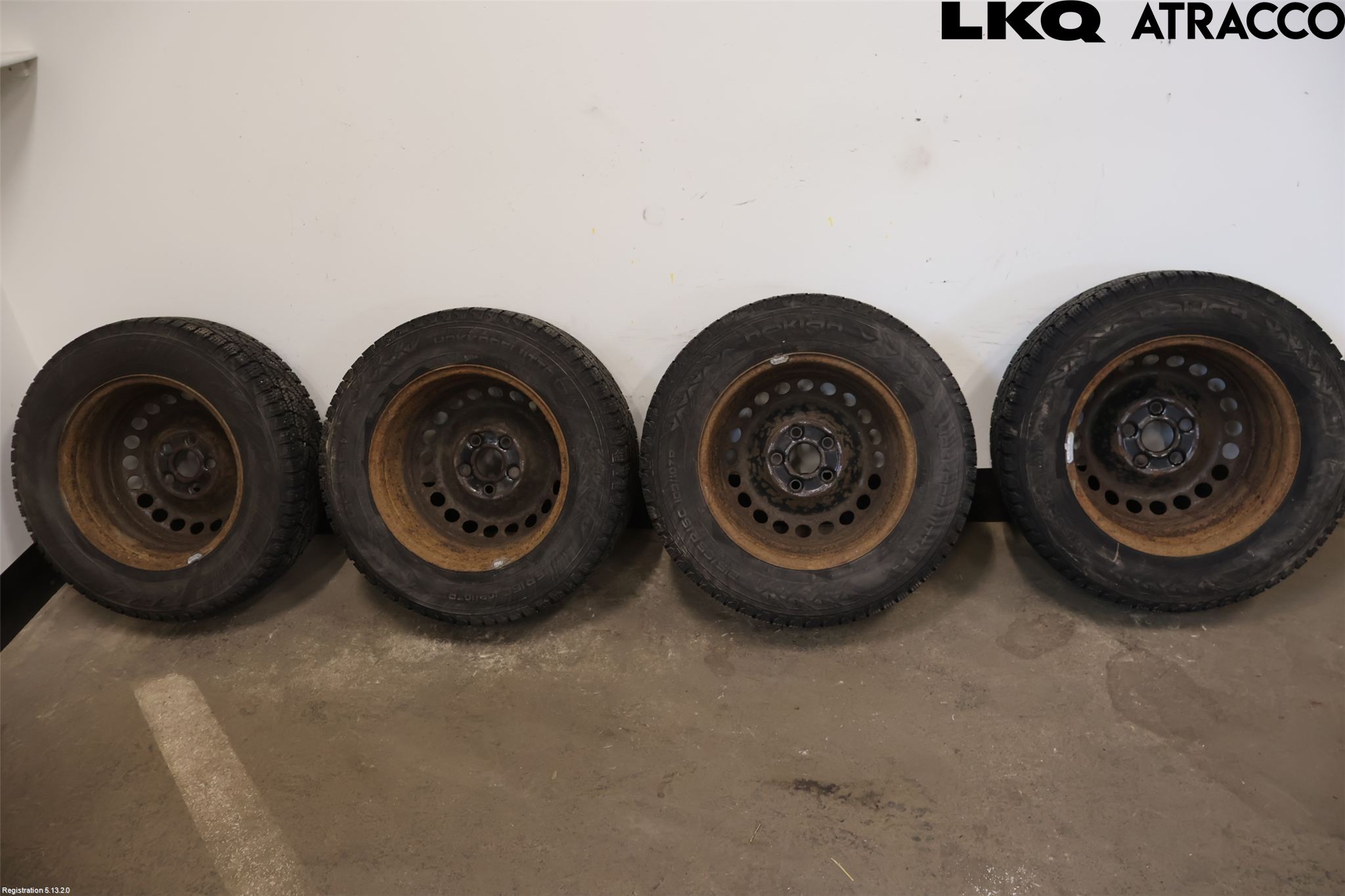 Volkswagen VW TRANSP/CARAVELLE (T5) 04-15 Vinterdäck Plåtfälg 4St