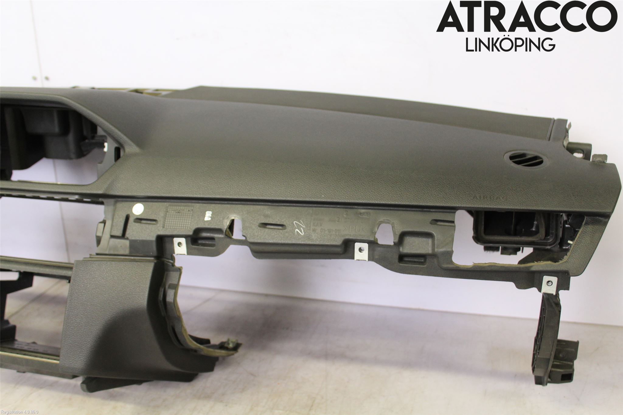 Mercedes-Benz MB E-KLASS (W212) 09-16 Instrumentbräda