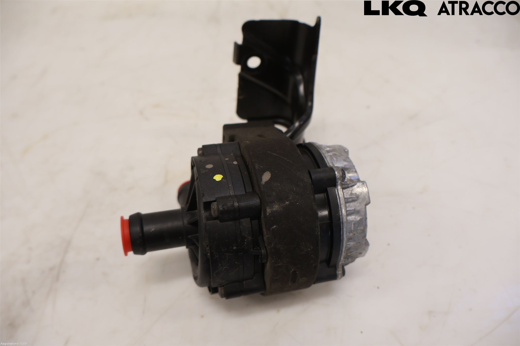 Volkswagen VW PASSAT 15-19 Vattenpump