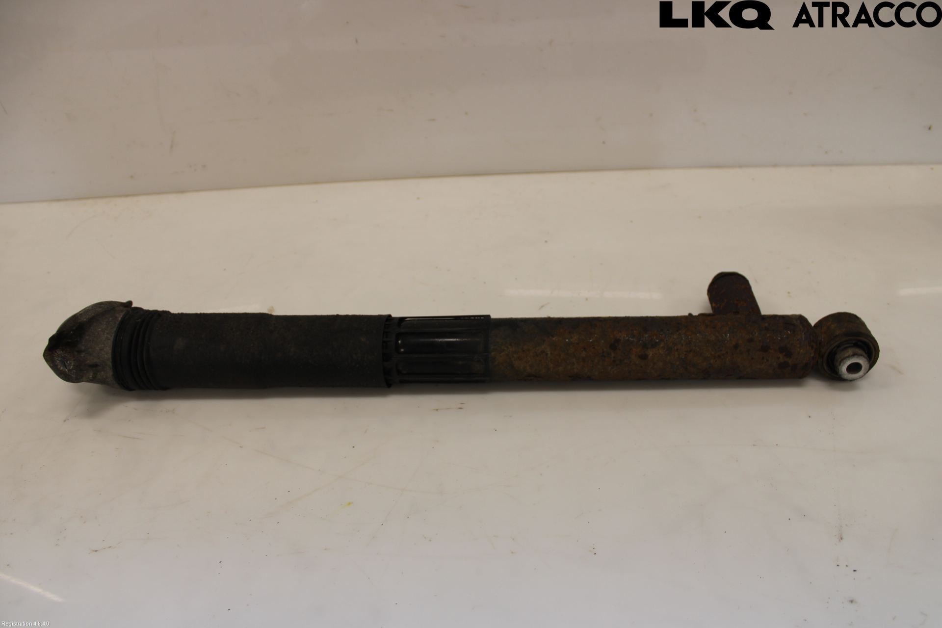 Volkswagen VW PASSAT 15-19 Stötdämpare Bak