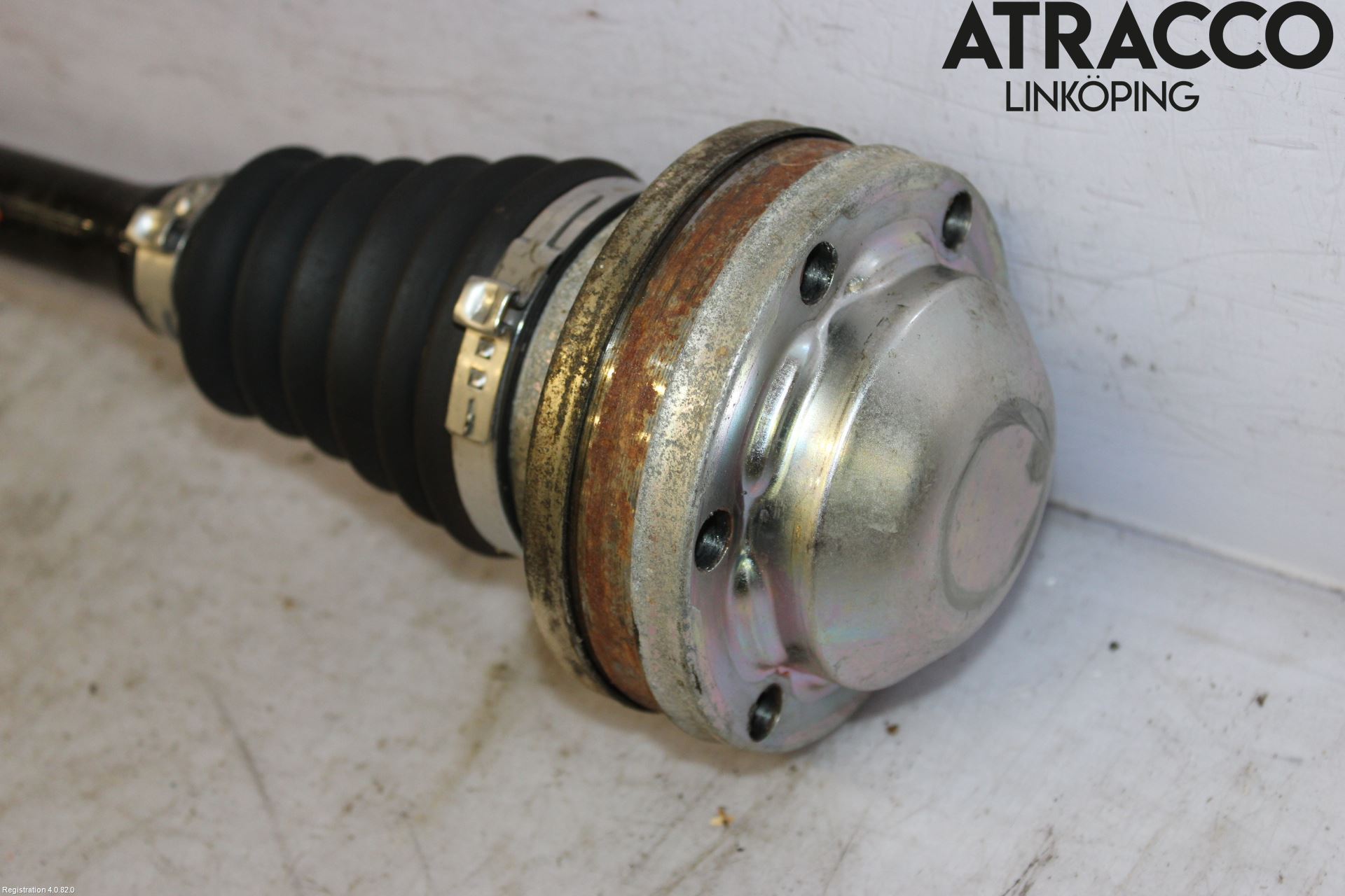 Skoda KAROQ 18- Drivaxel Fram Vänster