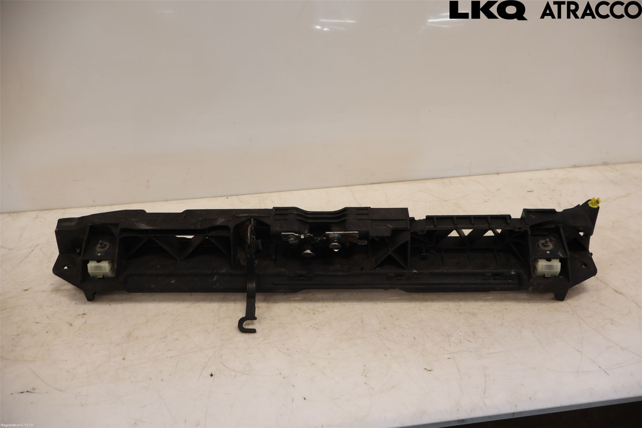Peugeot 308 14-21 Front Huvlåsplåt-Balk