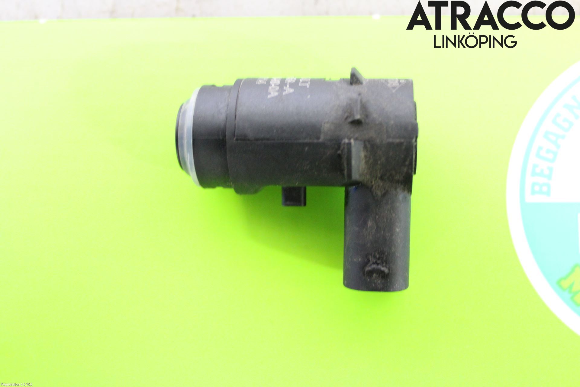 Dacia DUSTER 10-17 Parkeringshjälp Backsensor