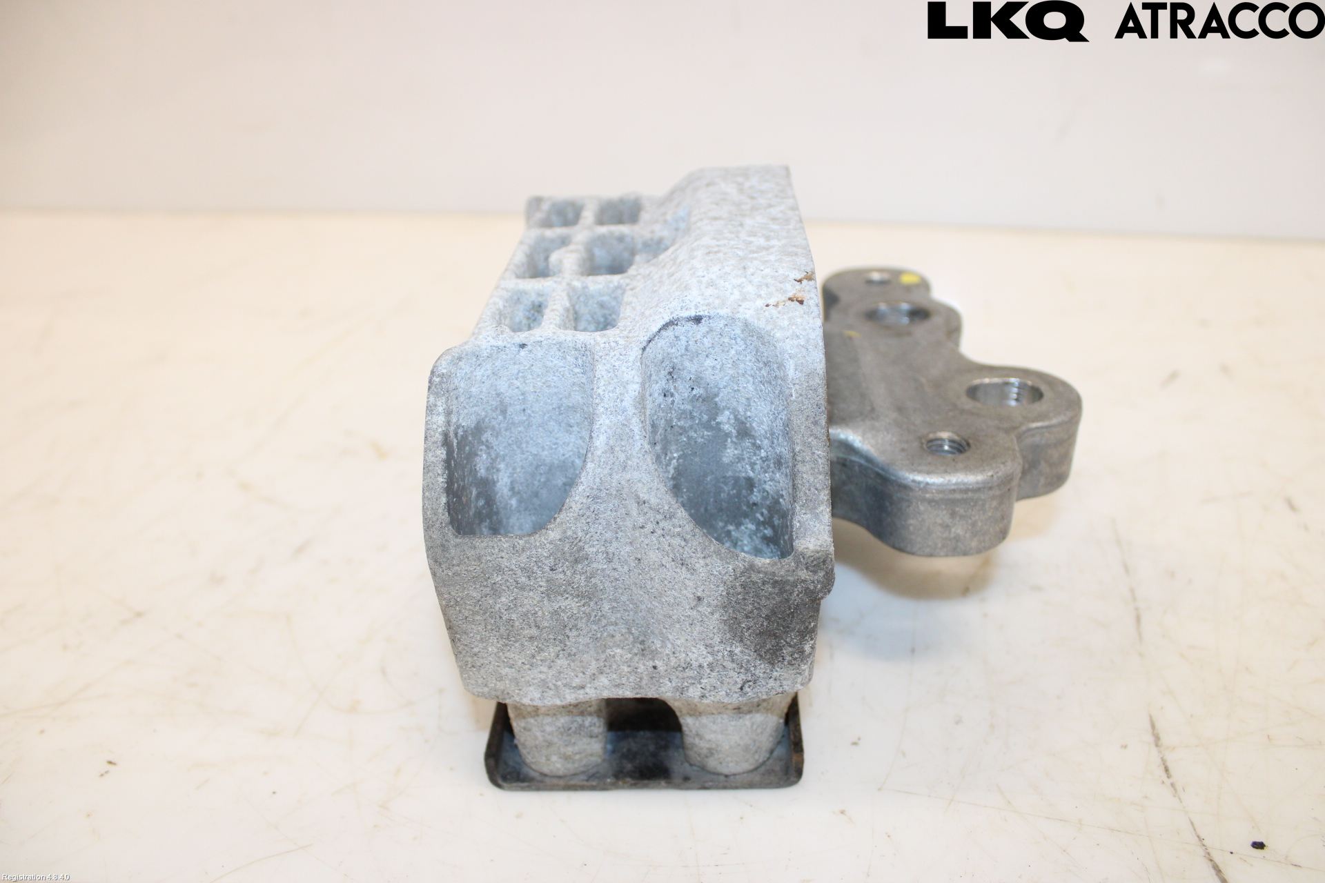 Ford TRANSIT SKÅP/BUSS 14-22 Motorfäste