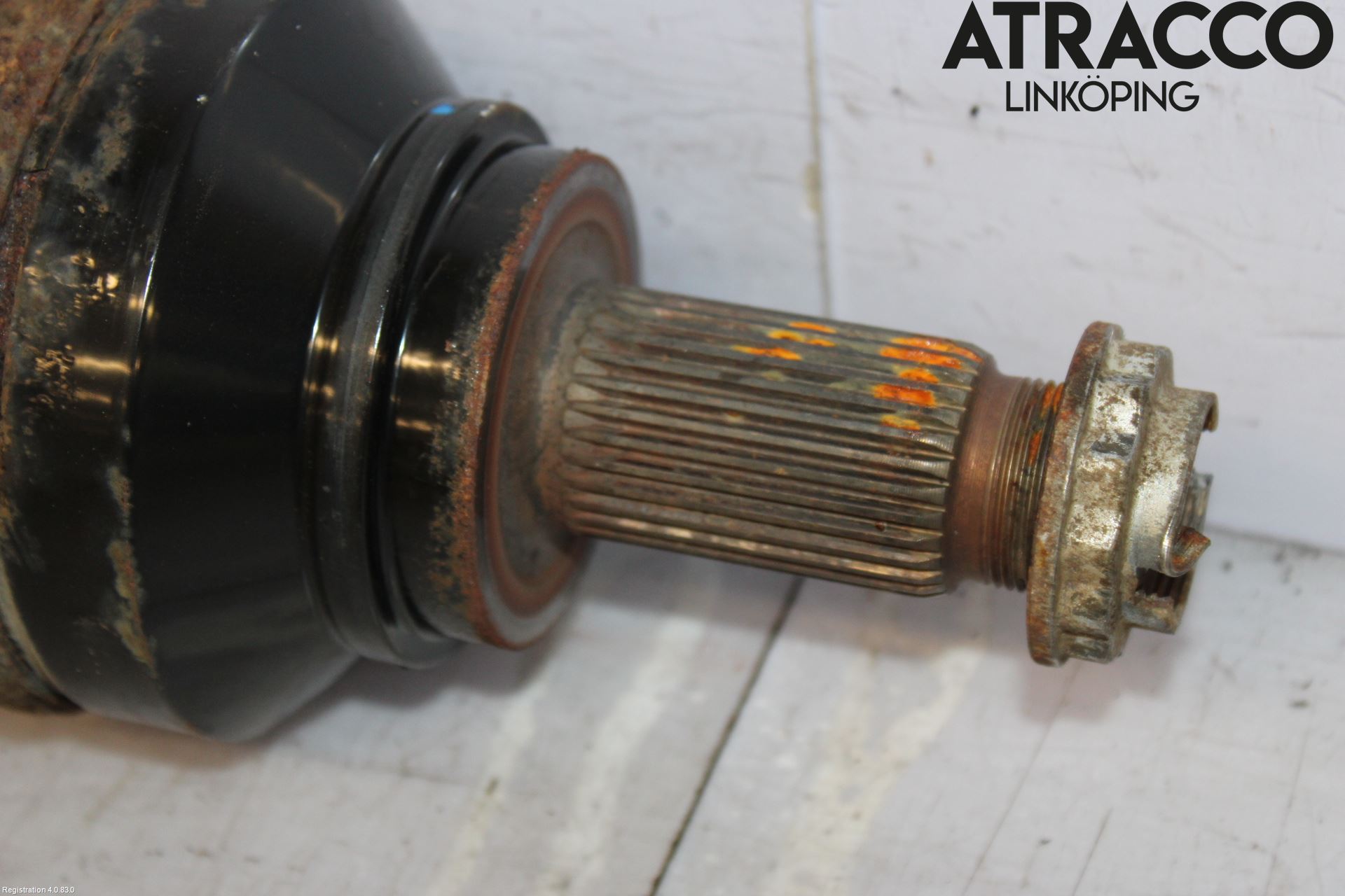 BMW 5 F10/F11/F18 09-17 Drivaxel Bak Höger