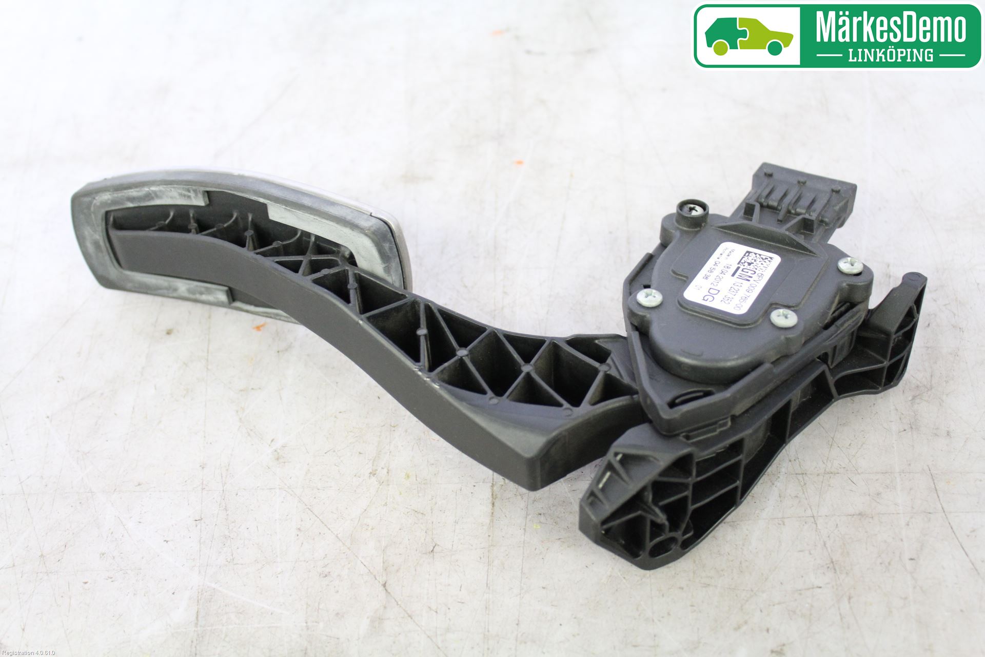 Opel INSIGNIA 09-16 Gaspedal