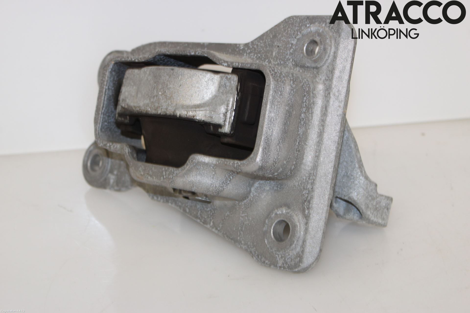 Volvo XC60 18- Motorfäste