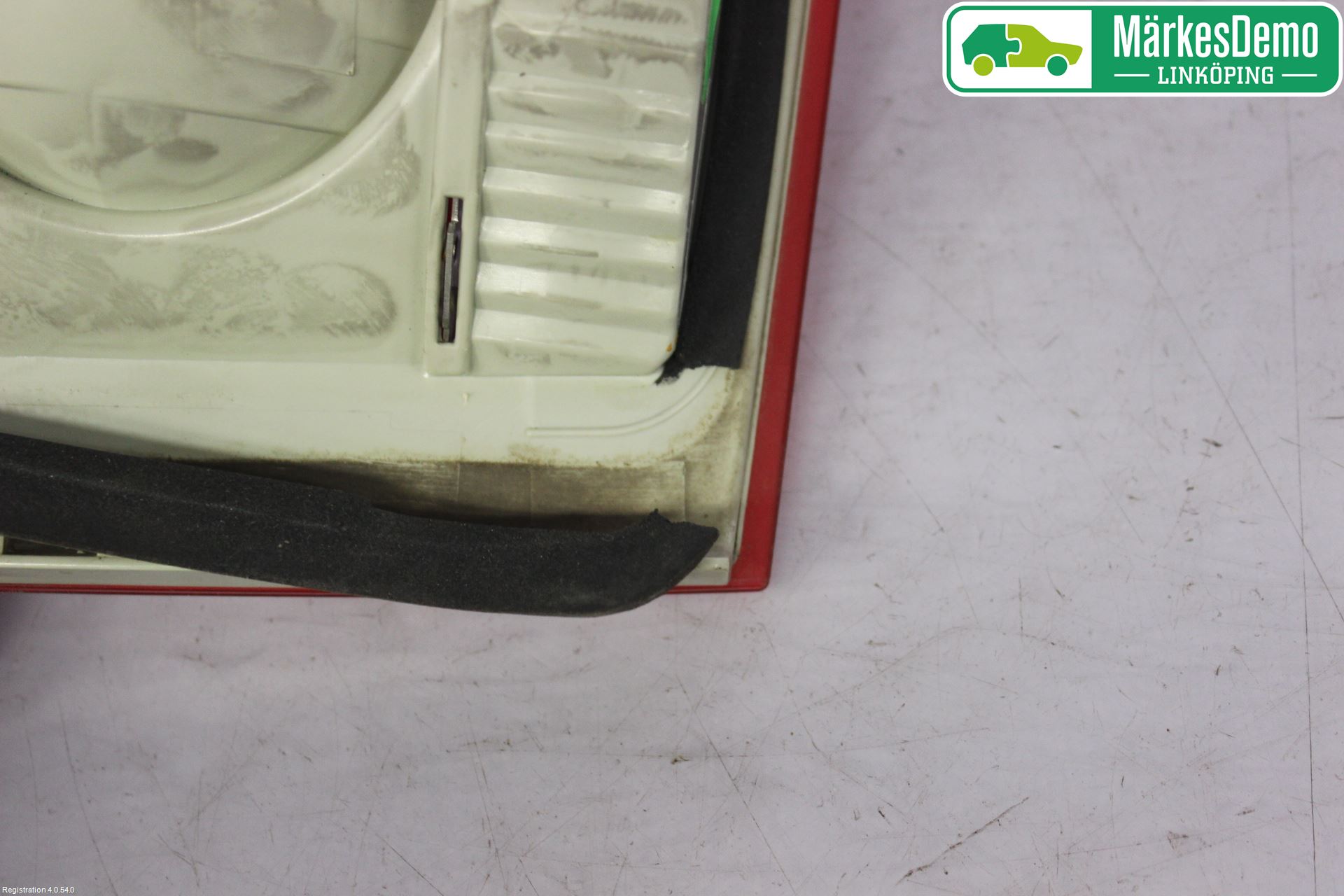 BMW 5 E60/61 Sed/Tou 02-10 Bakljus Lucka Hö