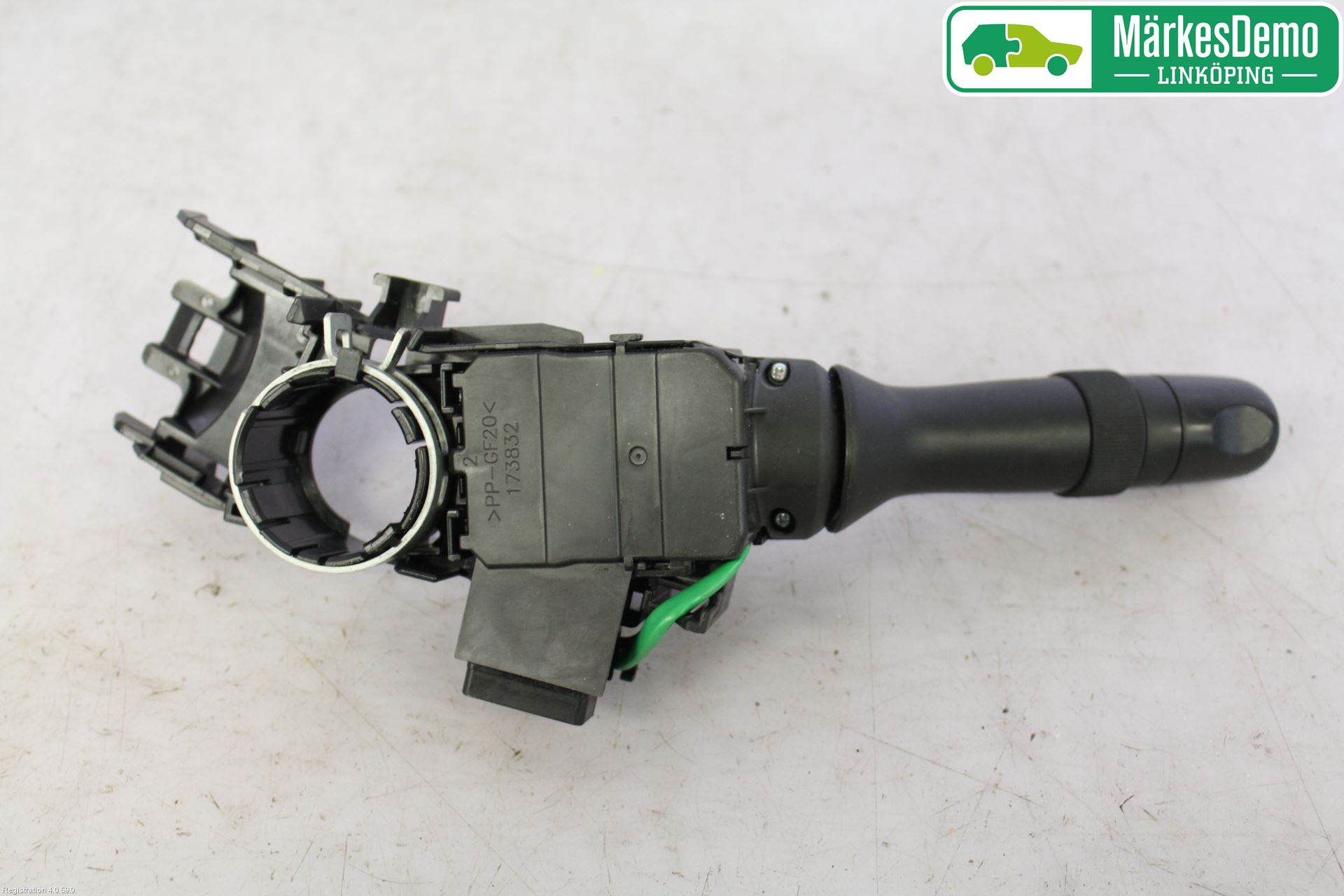 Toyota YARIS XP130 12-14 Spak Blinkers-Ljusomk