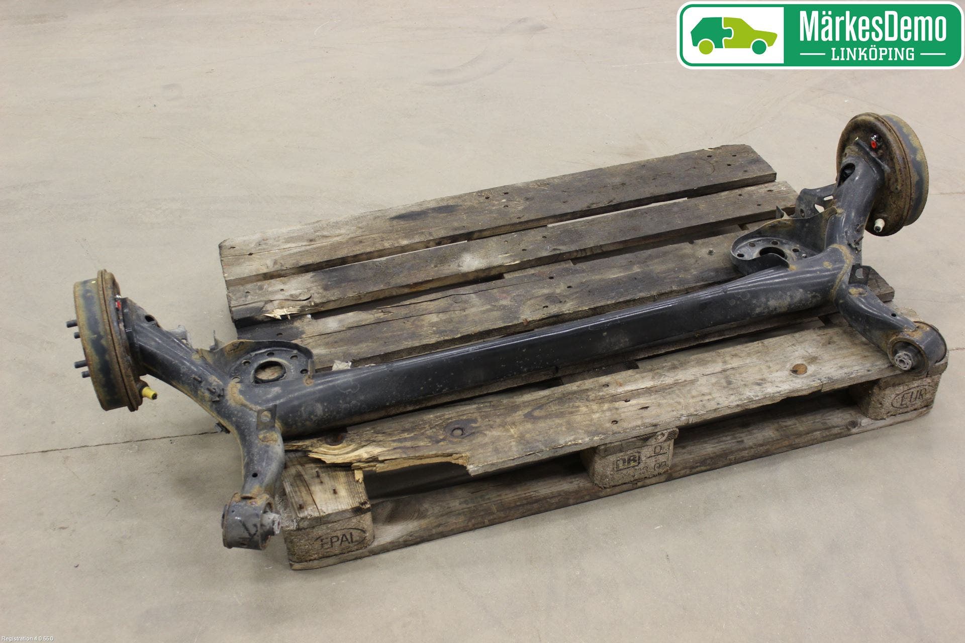 Toyota YARIS XP130 12-14 Bakaxelbalk