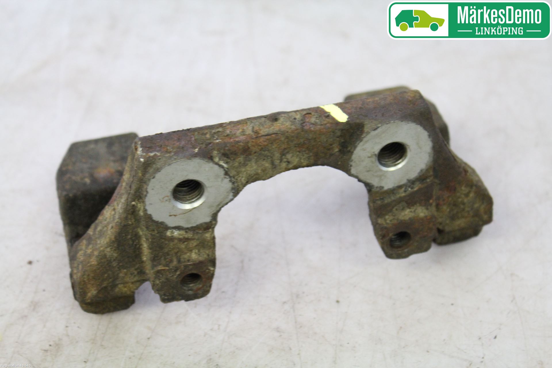 BMW 5 E60/61 Sed/Tou 02-10 Bromsokshållare