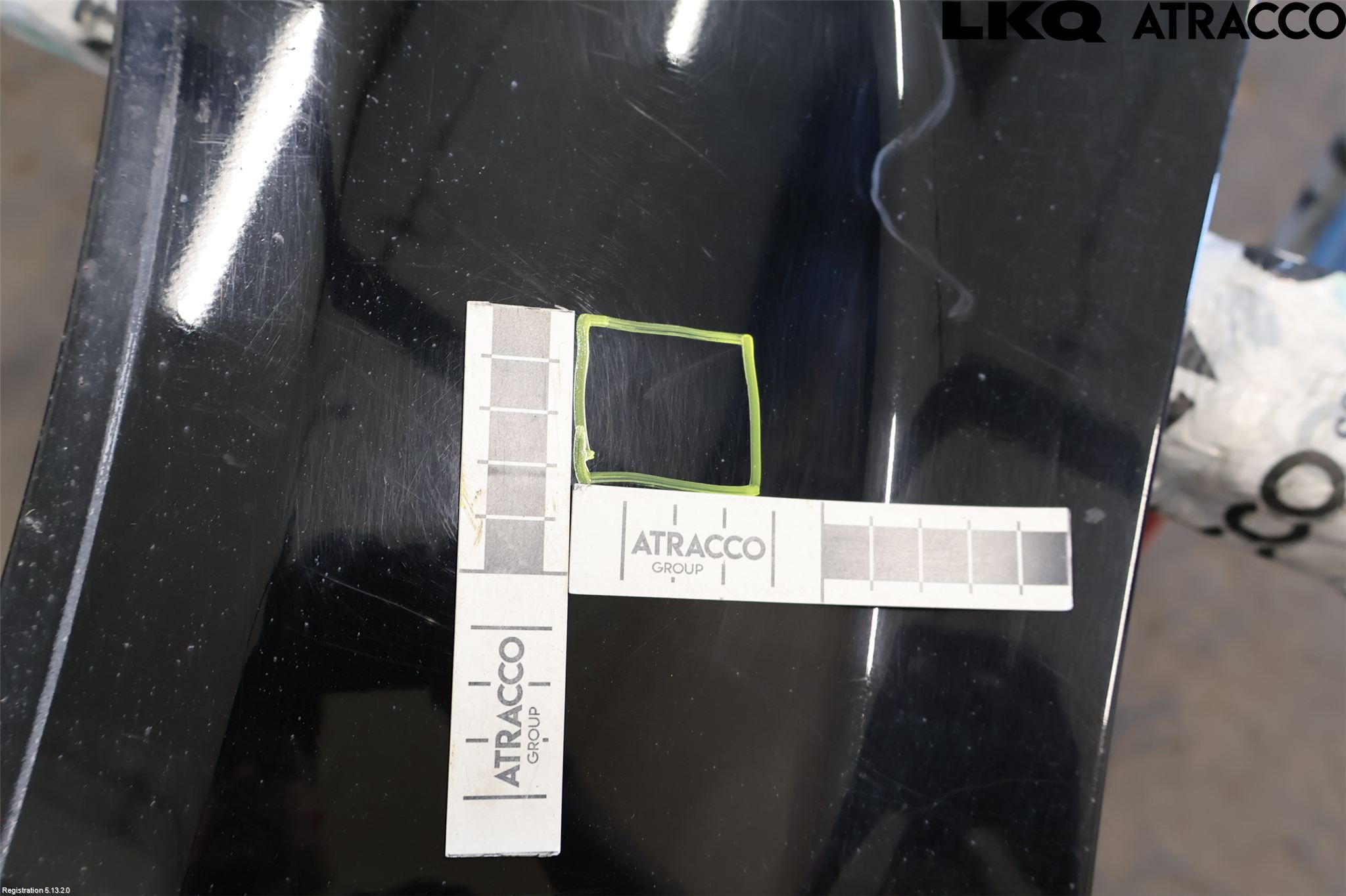 Nissan NAVARA 05-16 Skärm Fram Vänster