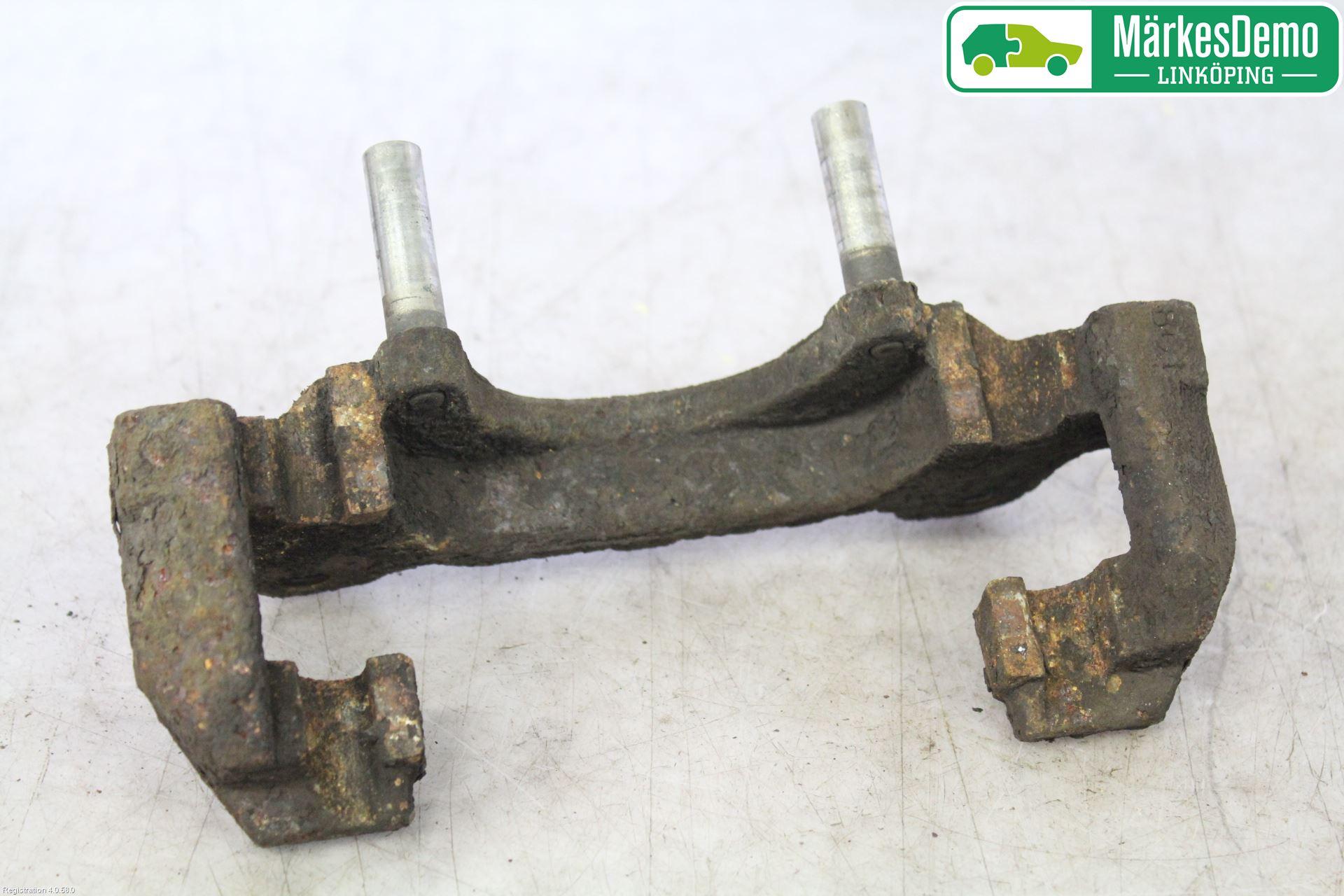 Volkswagen VW CADDY      04-10 Bromsokshållare