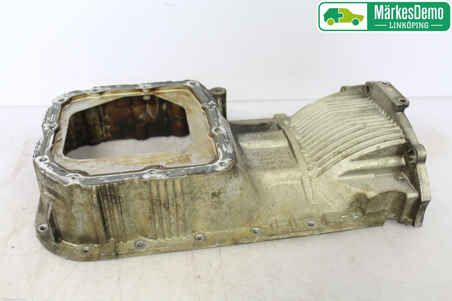 Hyundai TRAJET Oljetråg