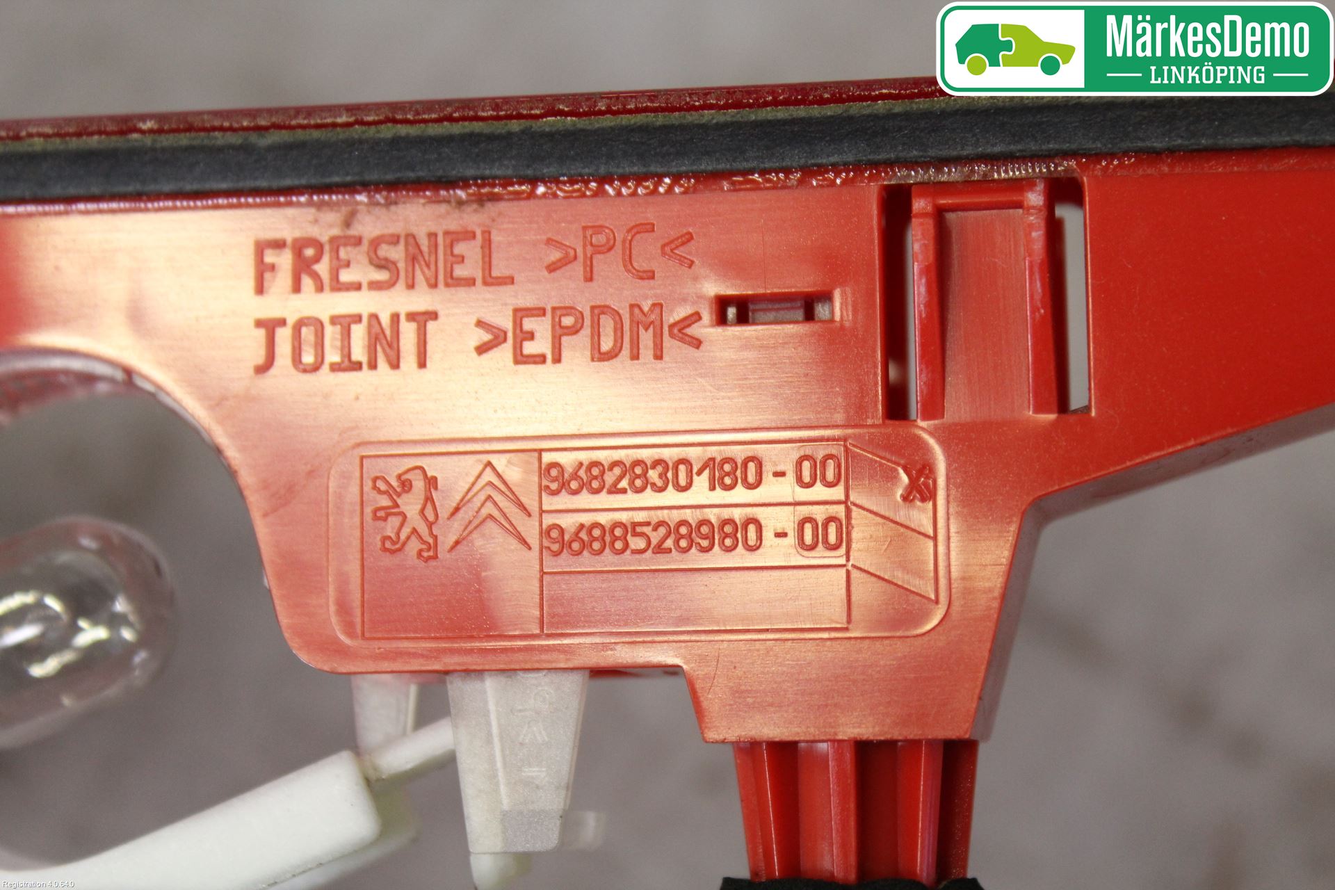 Peugeot PARTNER 08-15 Bromsljus Bakruta