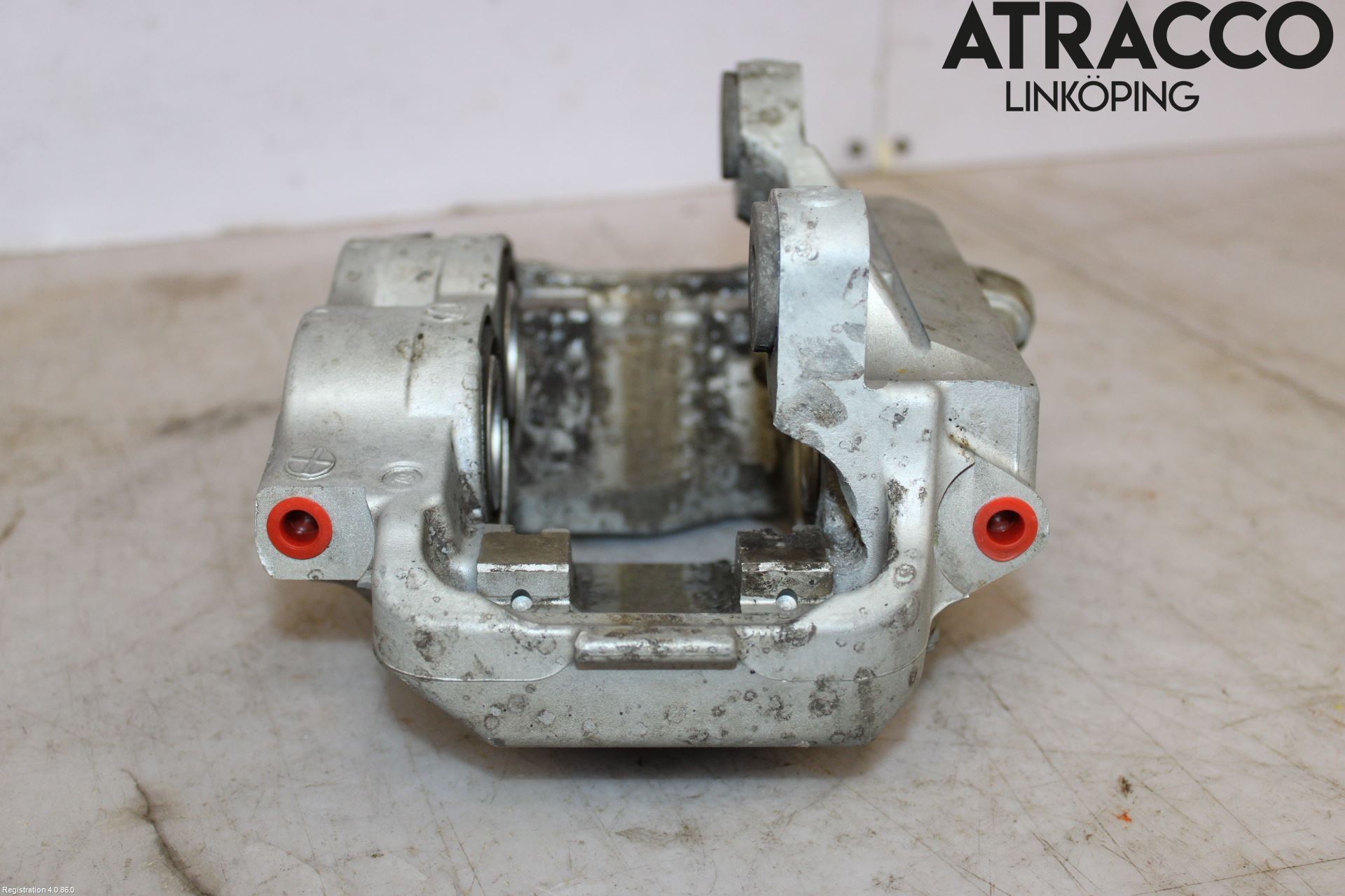 BMW 5 G30/G31/F90 17-23 Bromsok Fram Höger