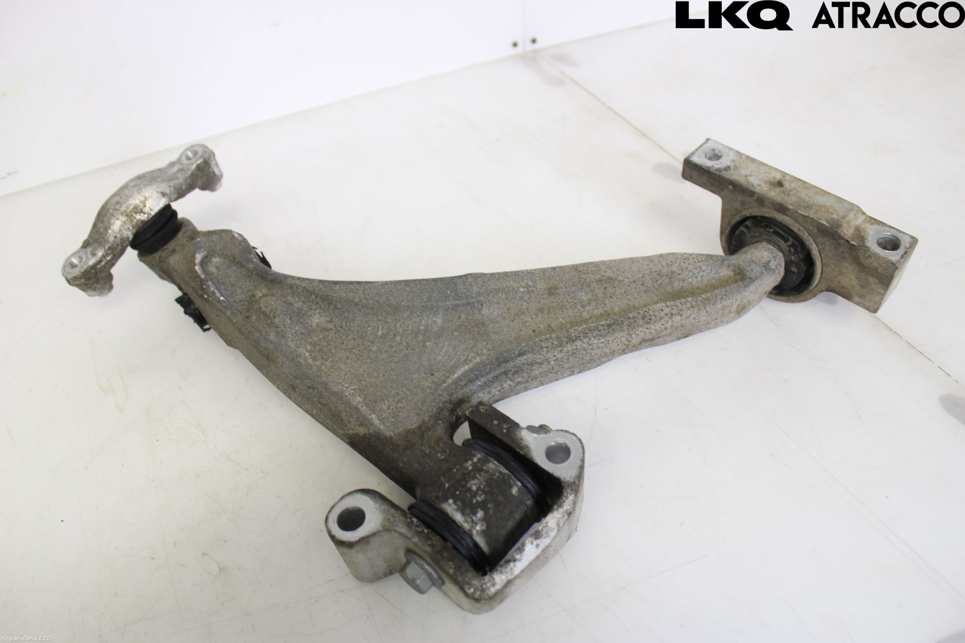 Volvo V90 17->> Bärarm Fram Undre Vä