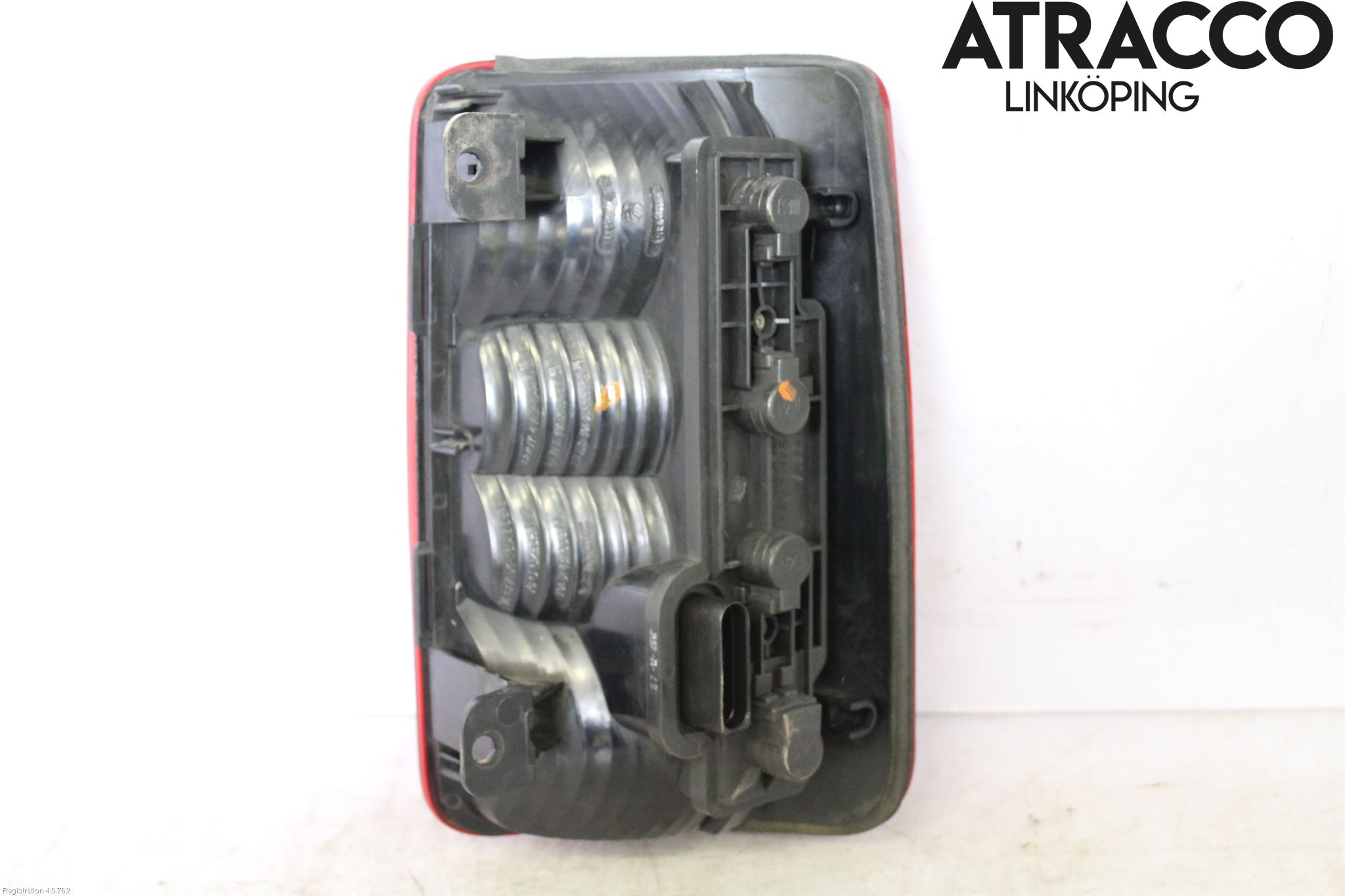 Volkswagen VW CADDY      04-10 Bakljus Vänster