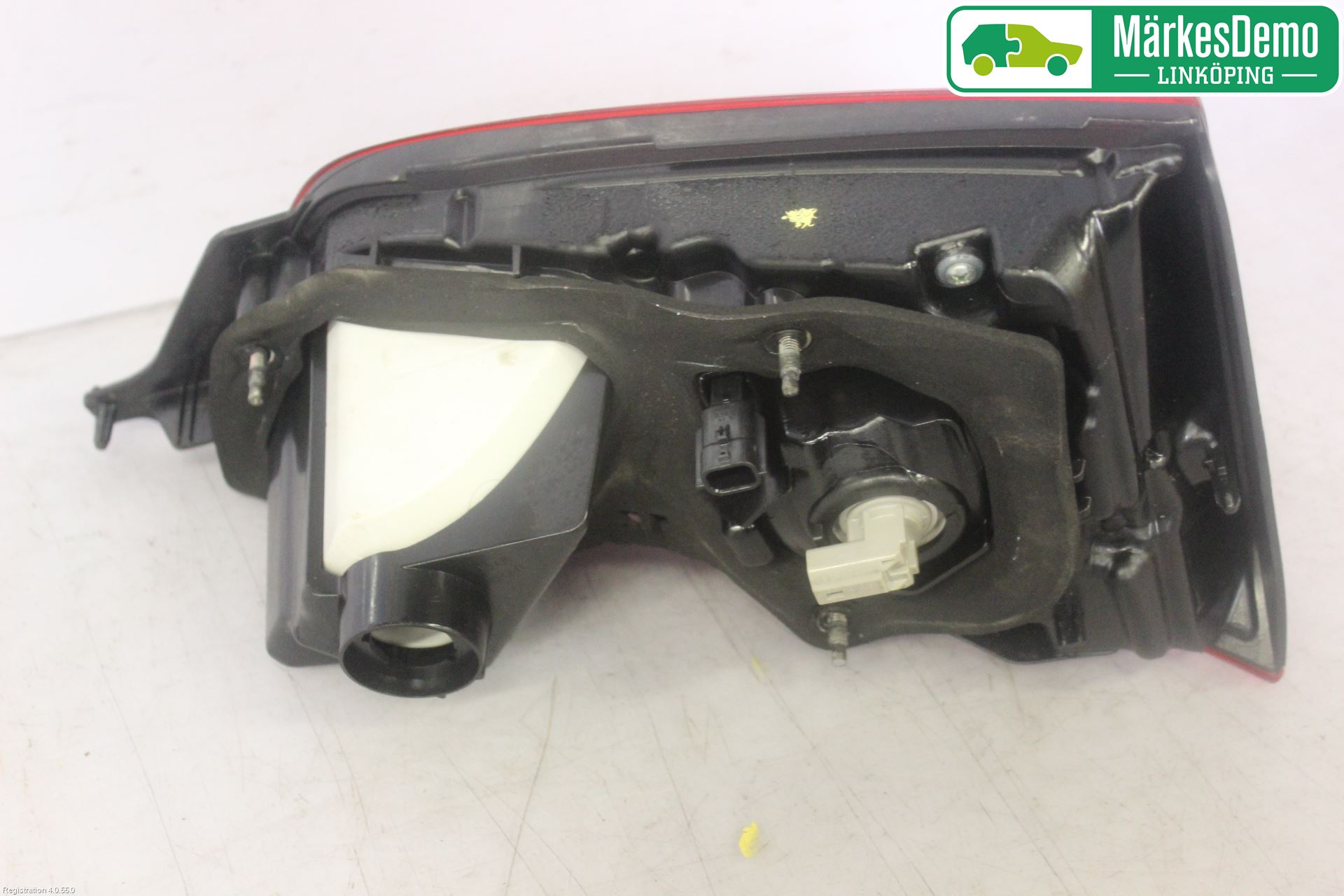 Nissan QASHQAI 14-17 Bakljus Lucka Hö