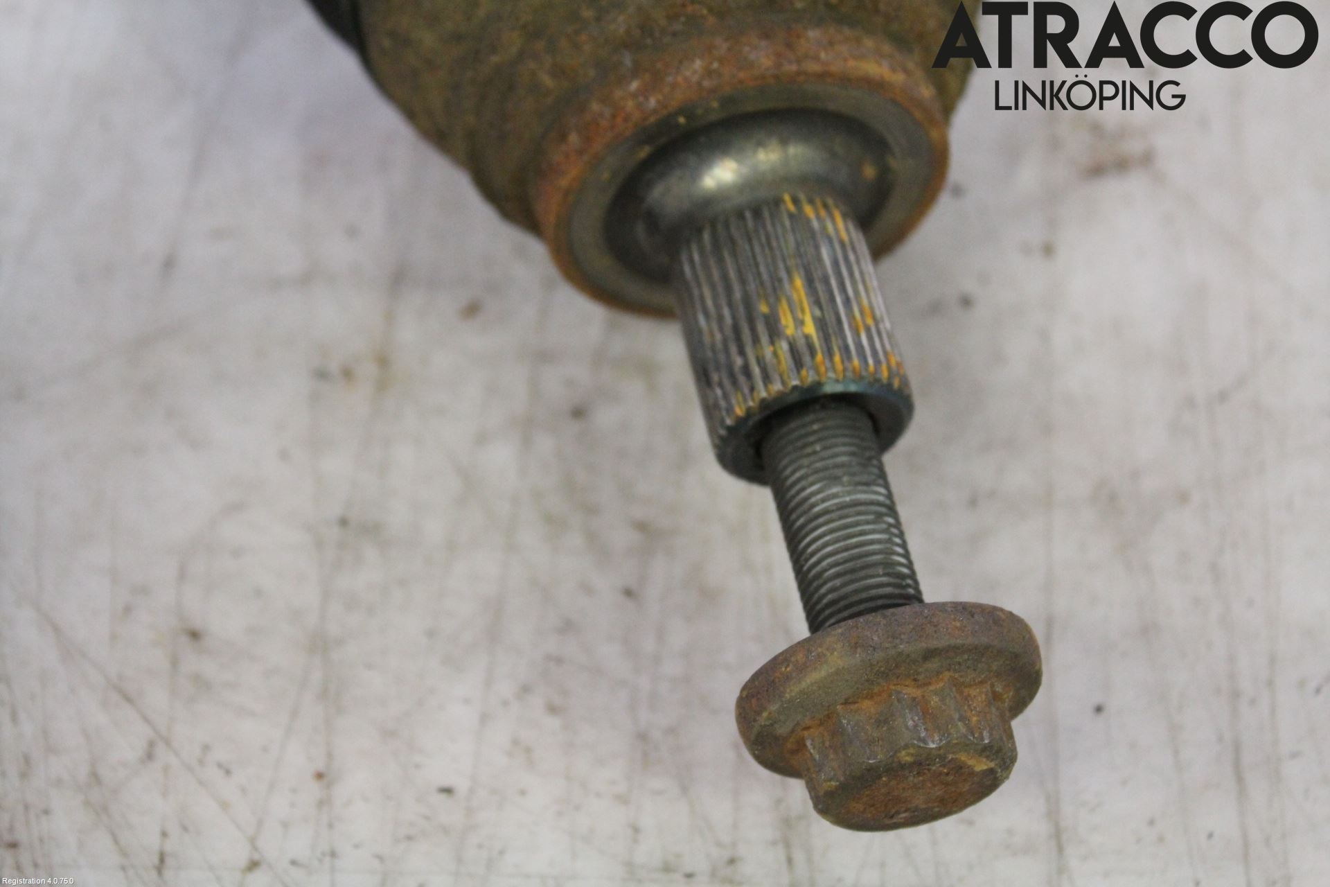 Skoda YETI Drivaxel Fram Vänster