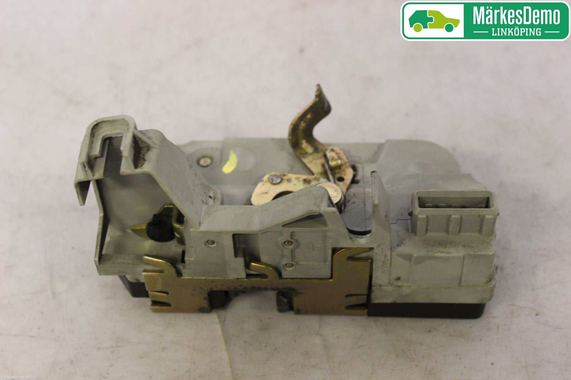 Peugeot 307     01-05 Låskista-Dörrlås