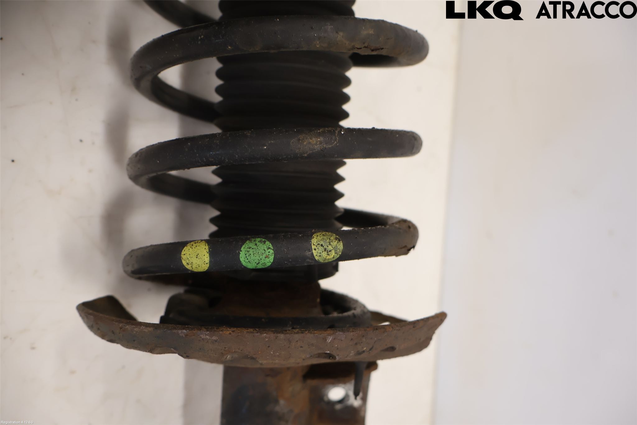 Volvo V70 08-13 Fjäderben Fram Vänster