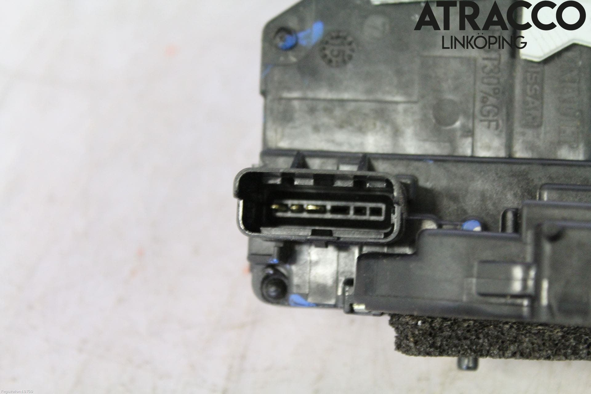 Nissan QASHQAI 14-17 Låskista-Dörrlås