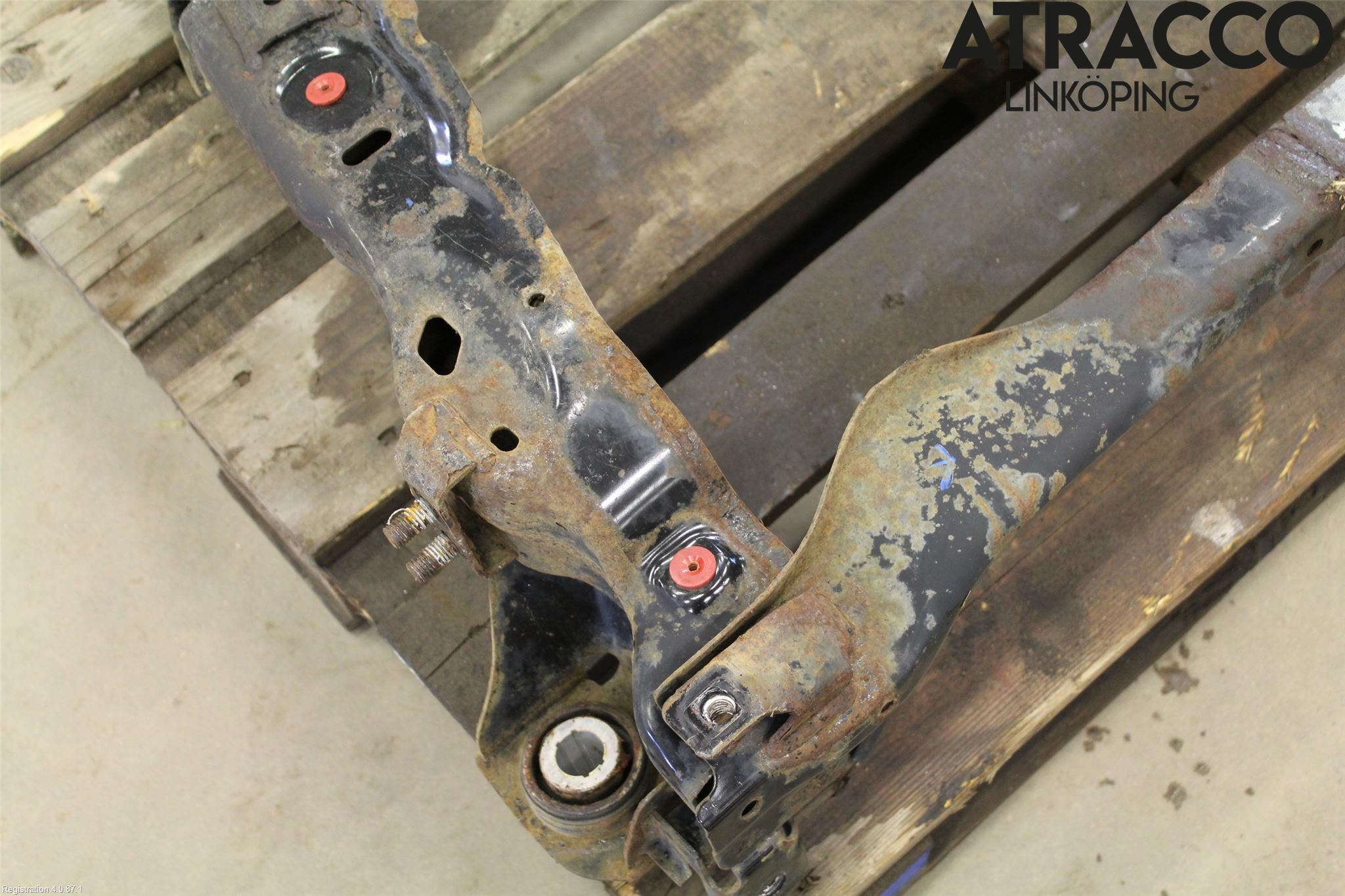 Volvo XC60 09-13 Framvagnsbalk