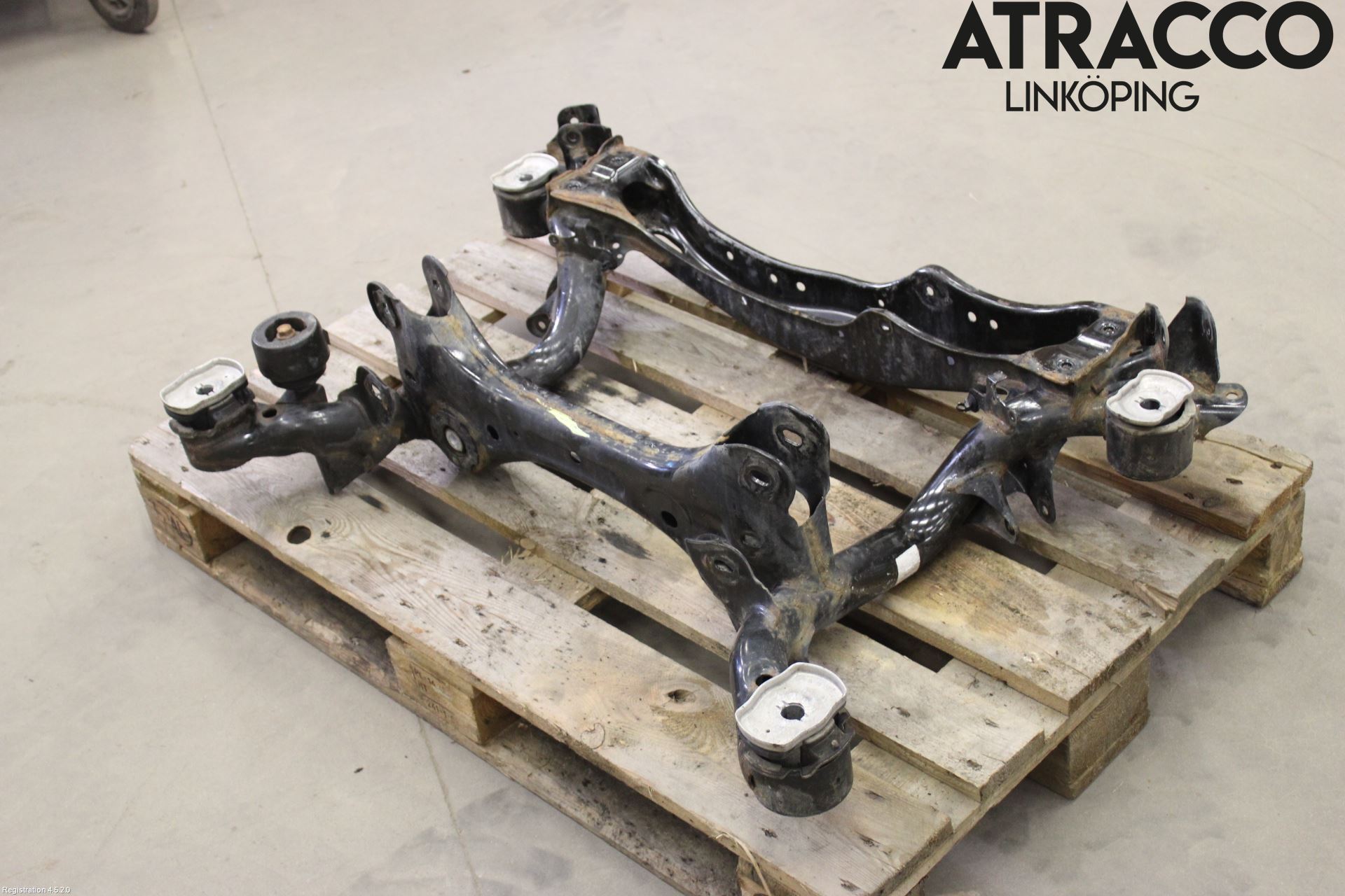 Audi A4/S4 B9 16-19 Bakaxelbalk