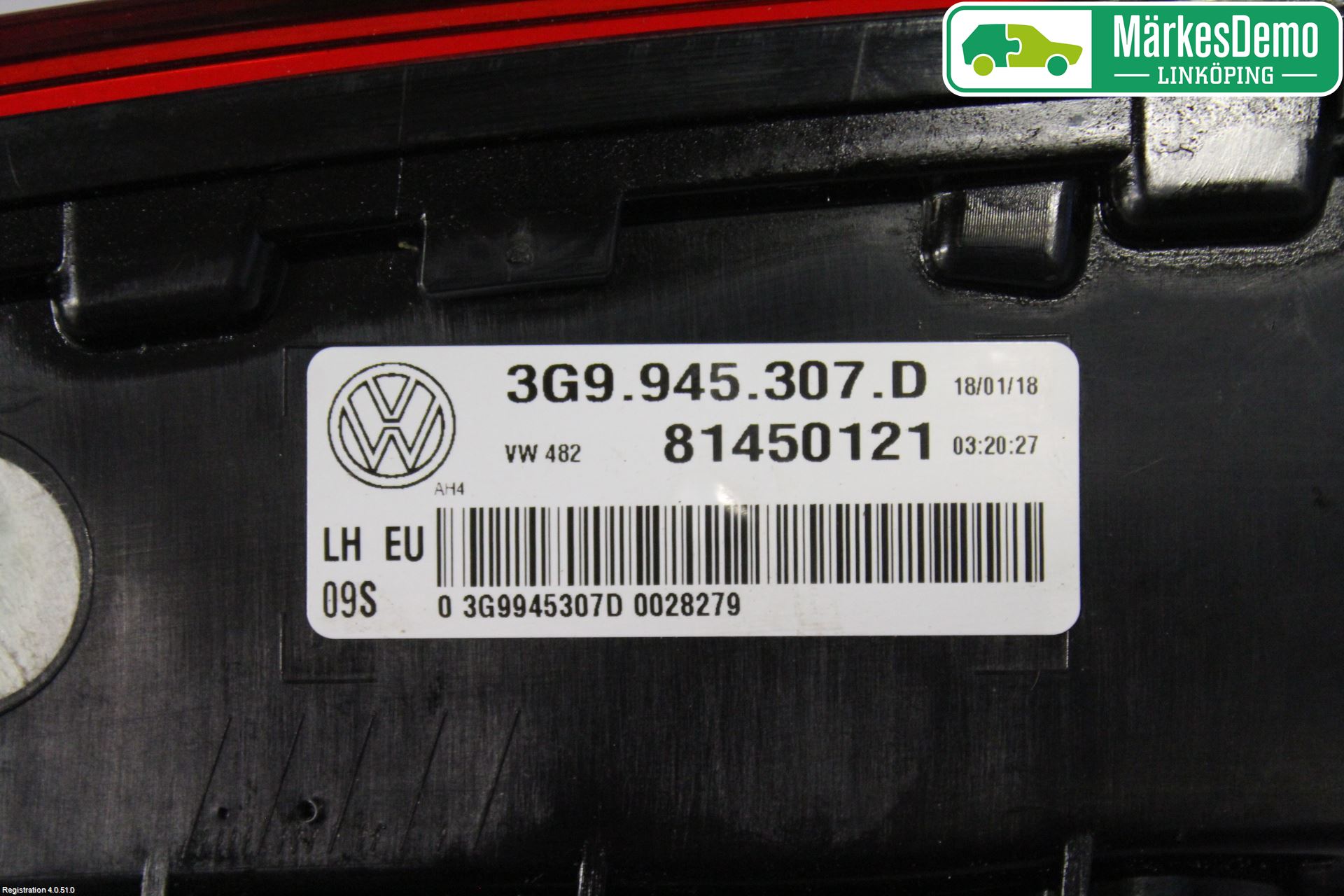Volkswagen VW PASSAT 15-19 Bakljus Lucka Vä