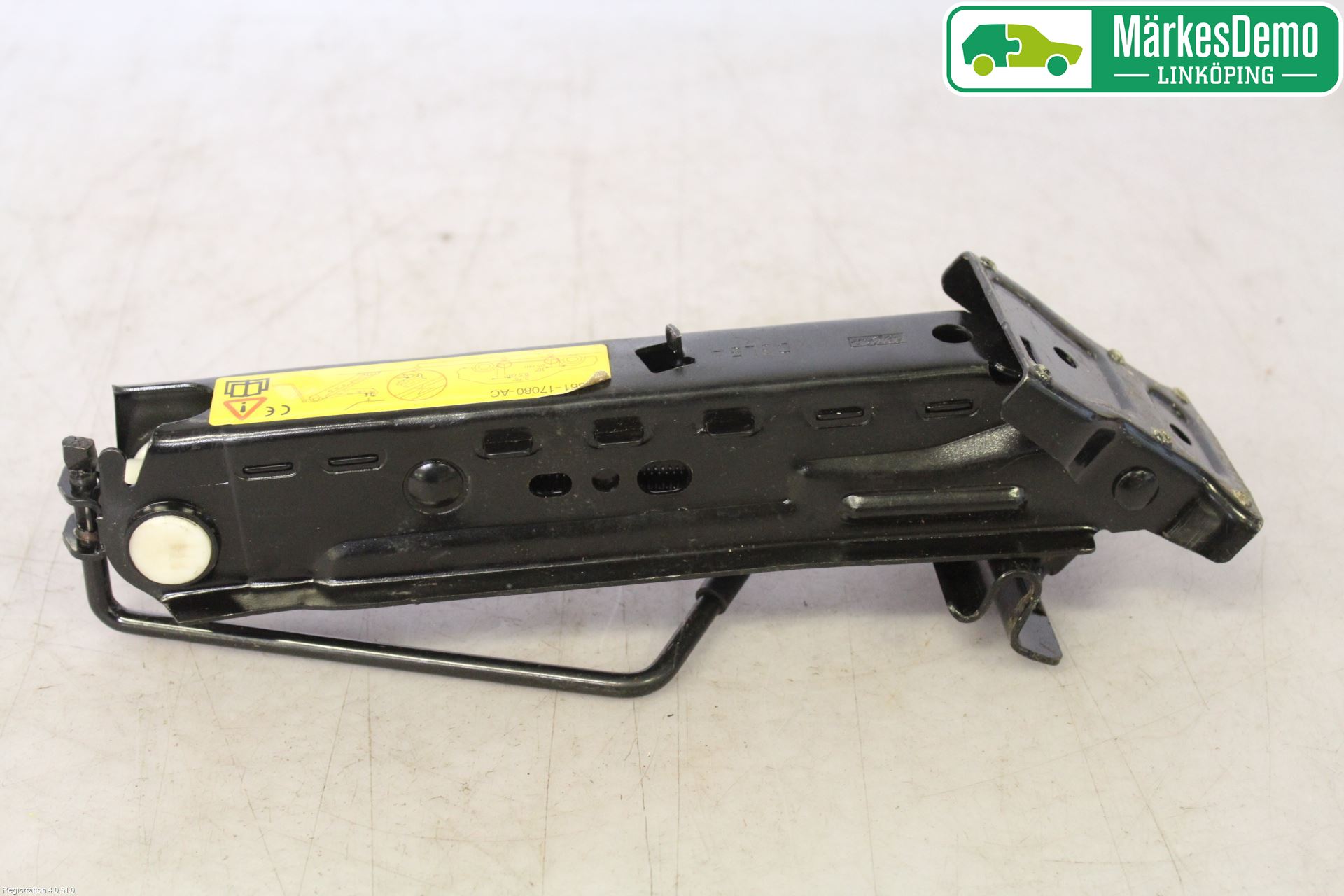 Ford FIESTA     06-08 Domkraft