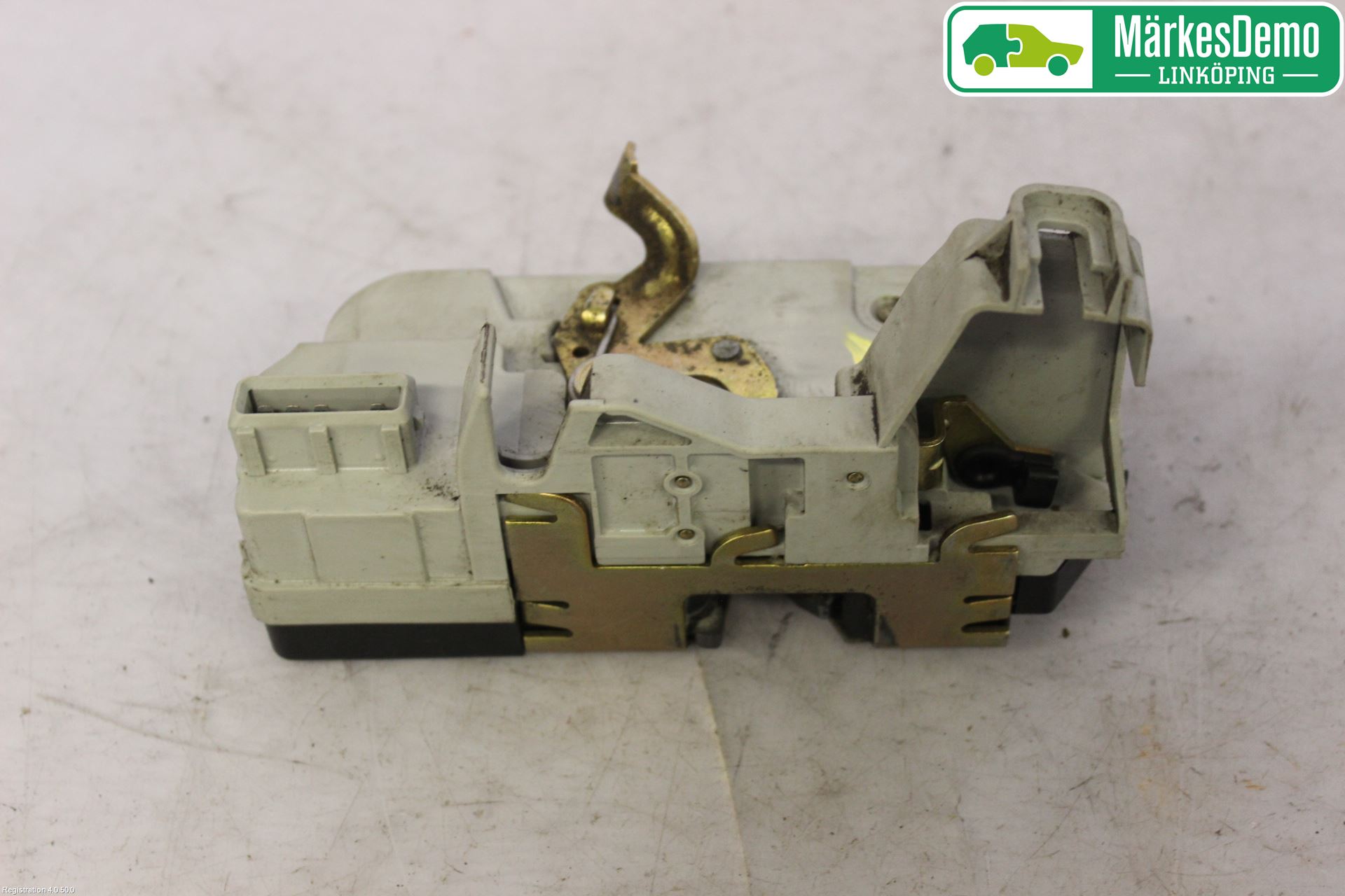 Peugeot 307     01-05 Låskista-Dörrlås