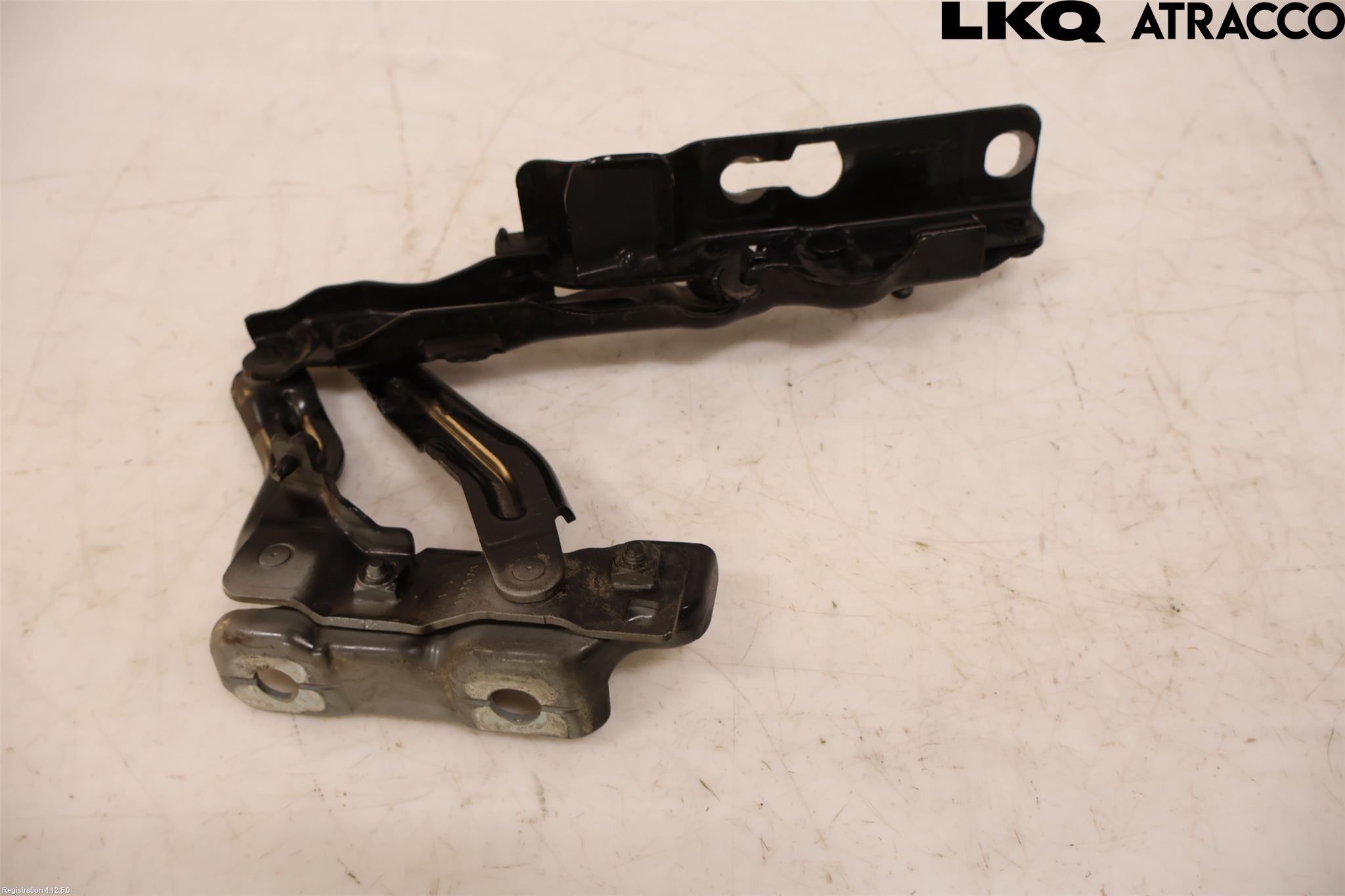 Volvo V90 17->> Huvgångjärn