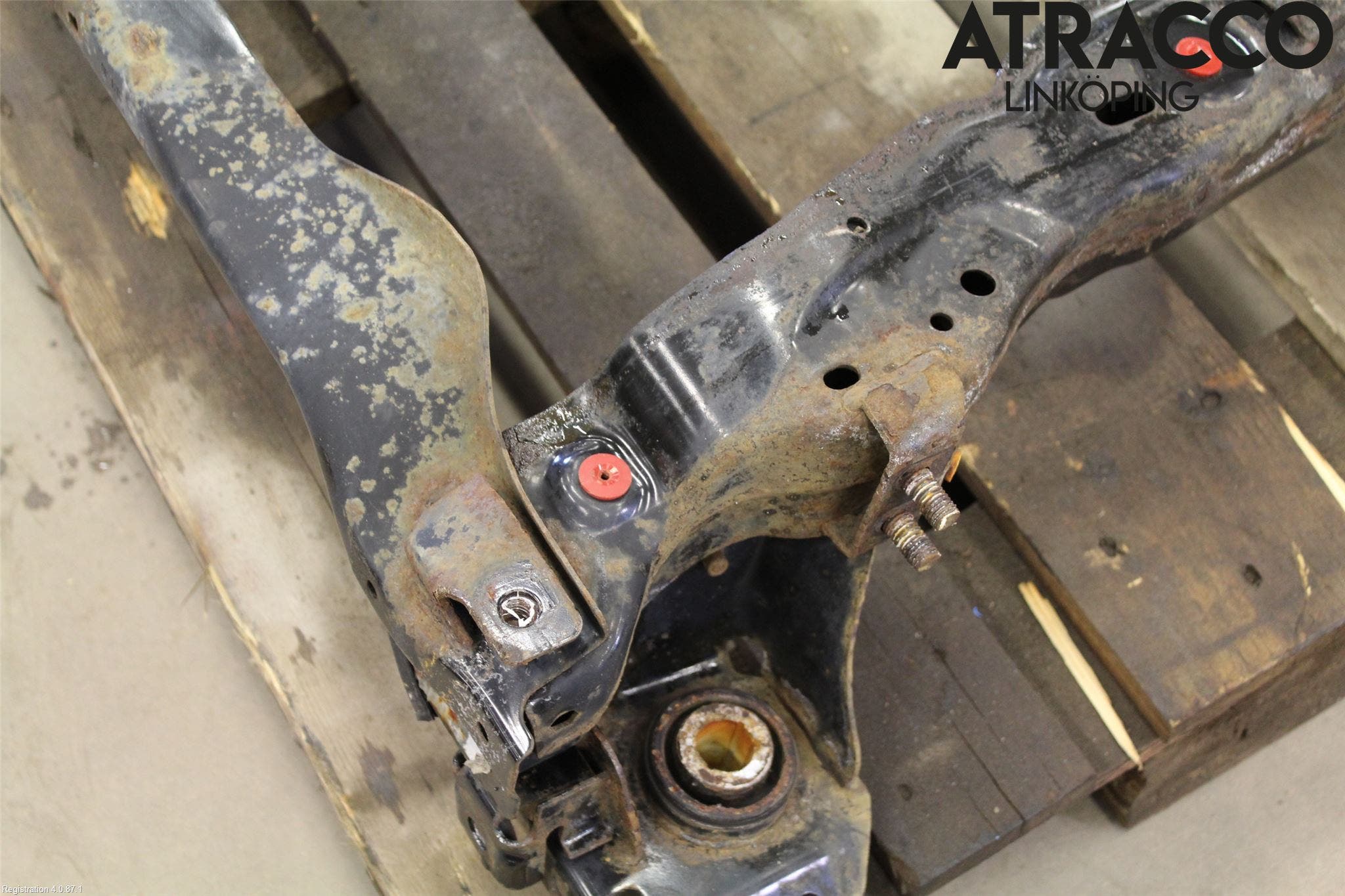 Volvo XC60 09-13 Framvagnsbalk