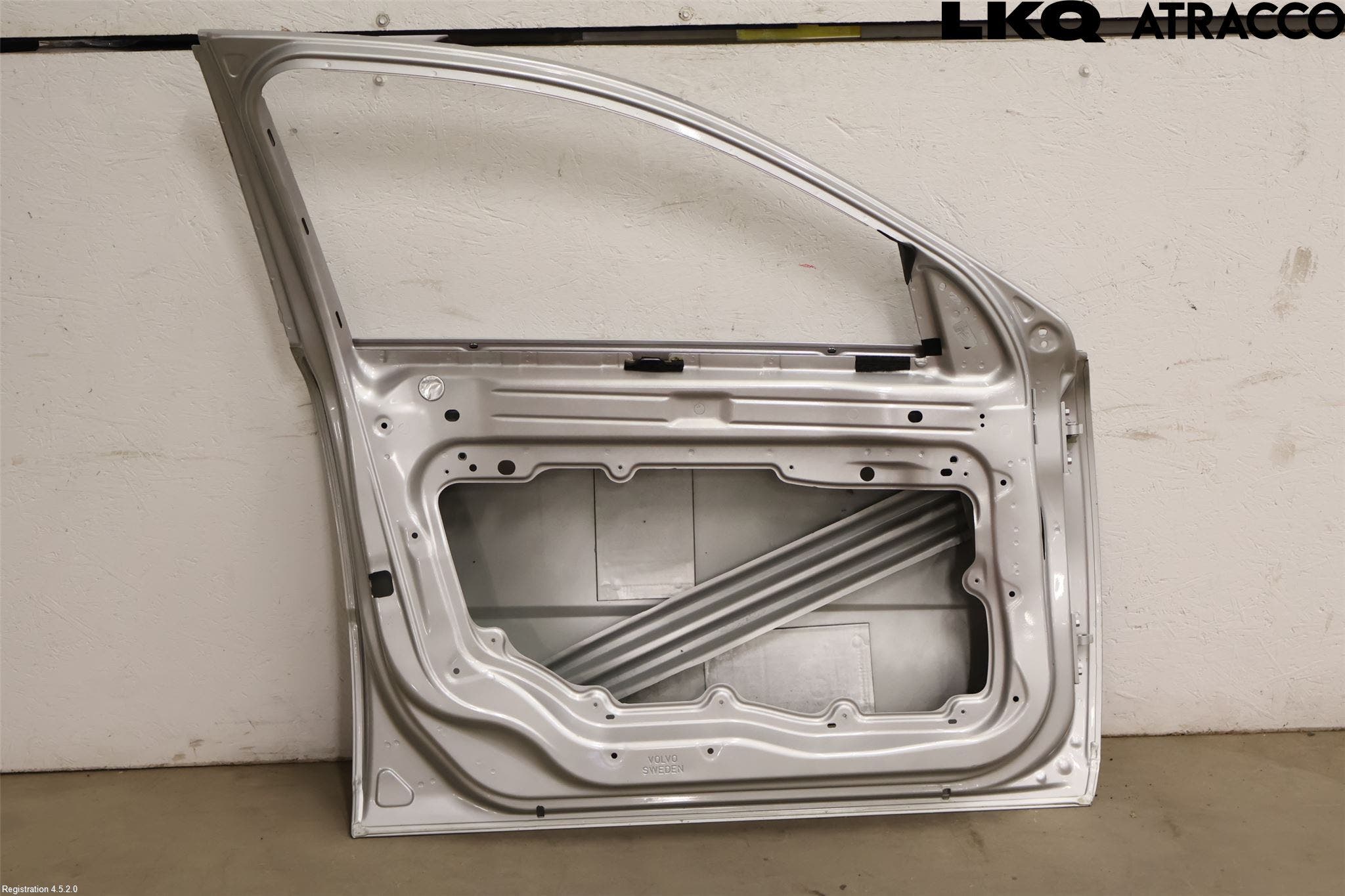 Volvo V70 08-13 Dörr Fram Vänster