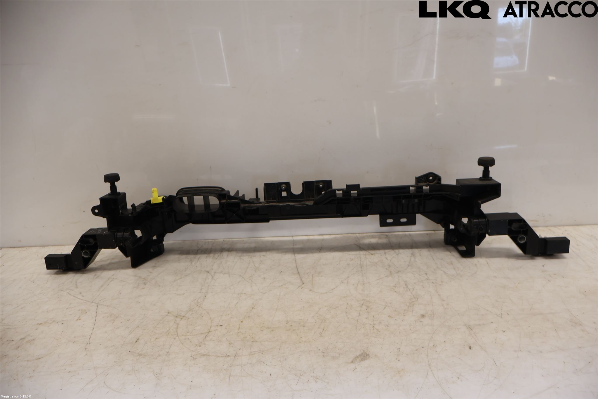 Ford KA+ 16-20 Front Huvlåsplåt-Balk