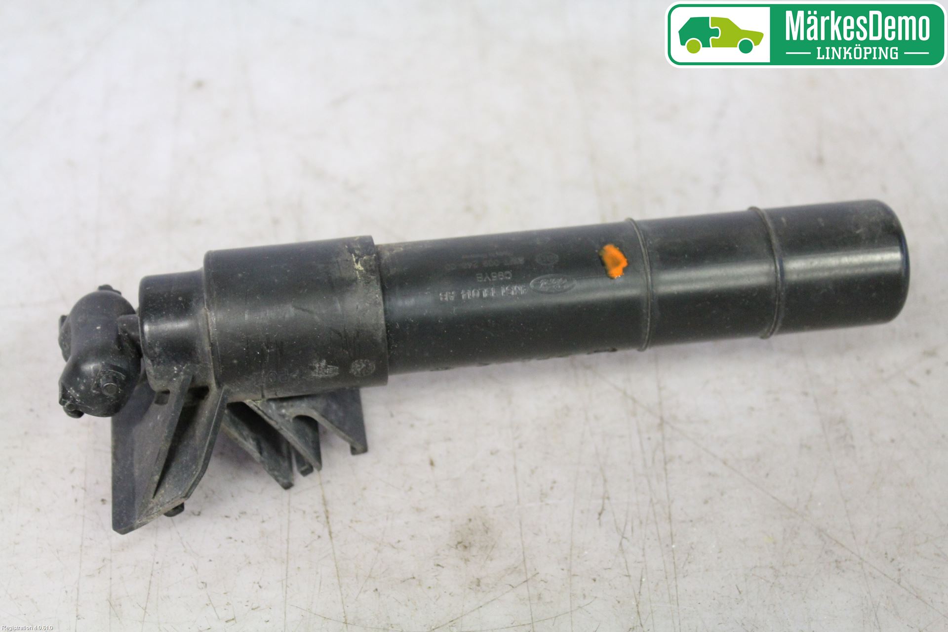 Ford FOCUS     04-07 Spolarmunstycke Strålkastare