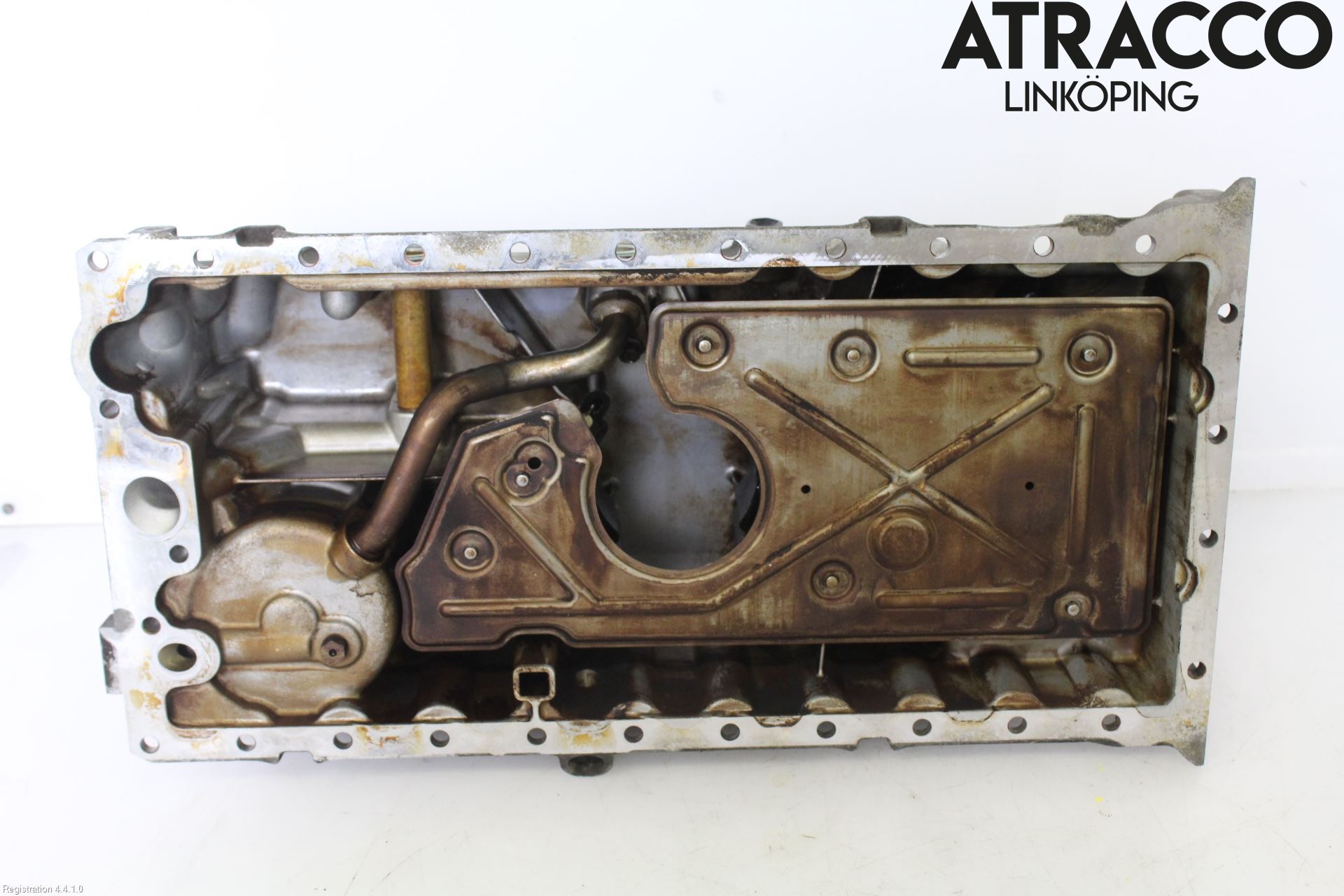 Volvo V70 05-08 Oljetråg