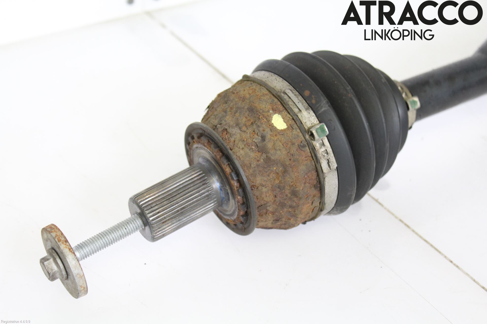 Volvo XC70 14-16 Drivaxel Fram Höger