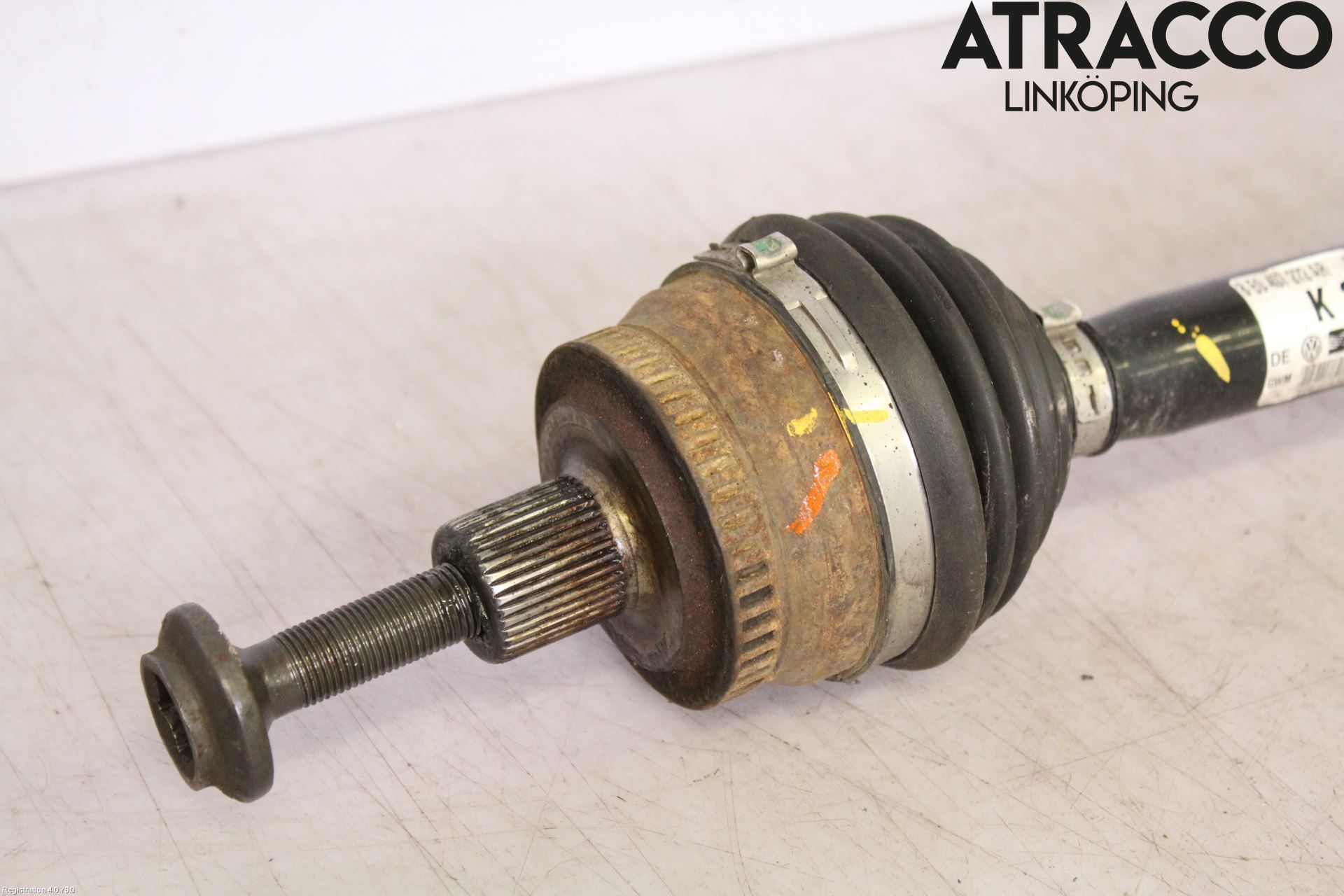 Audi A4/S4 05-07 Drivaxel Fram Höger