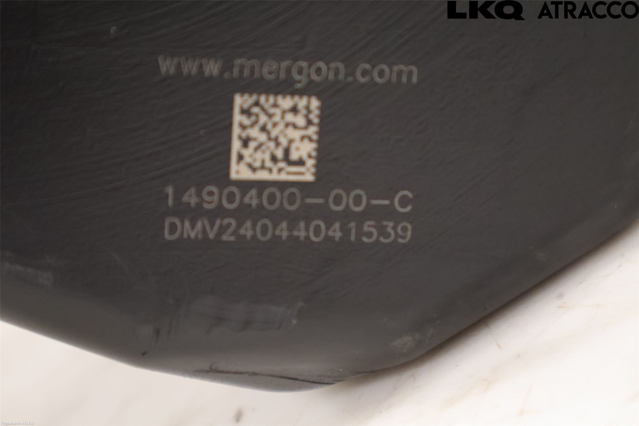 Tesla MODEL Y 21- Spolartank Vindruta